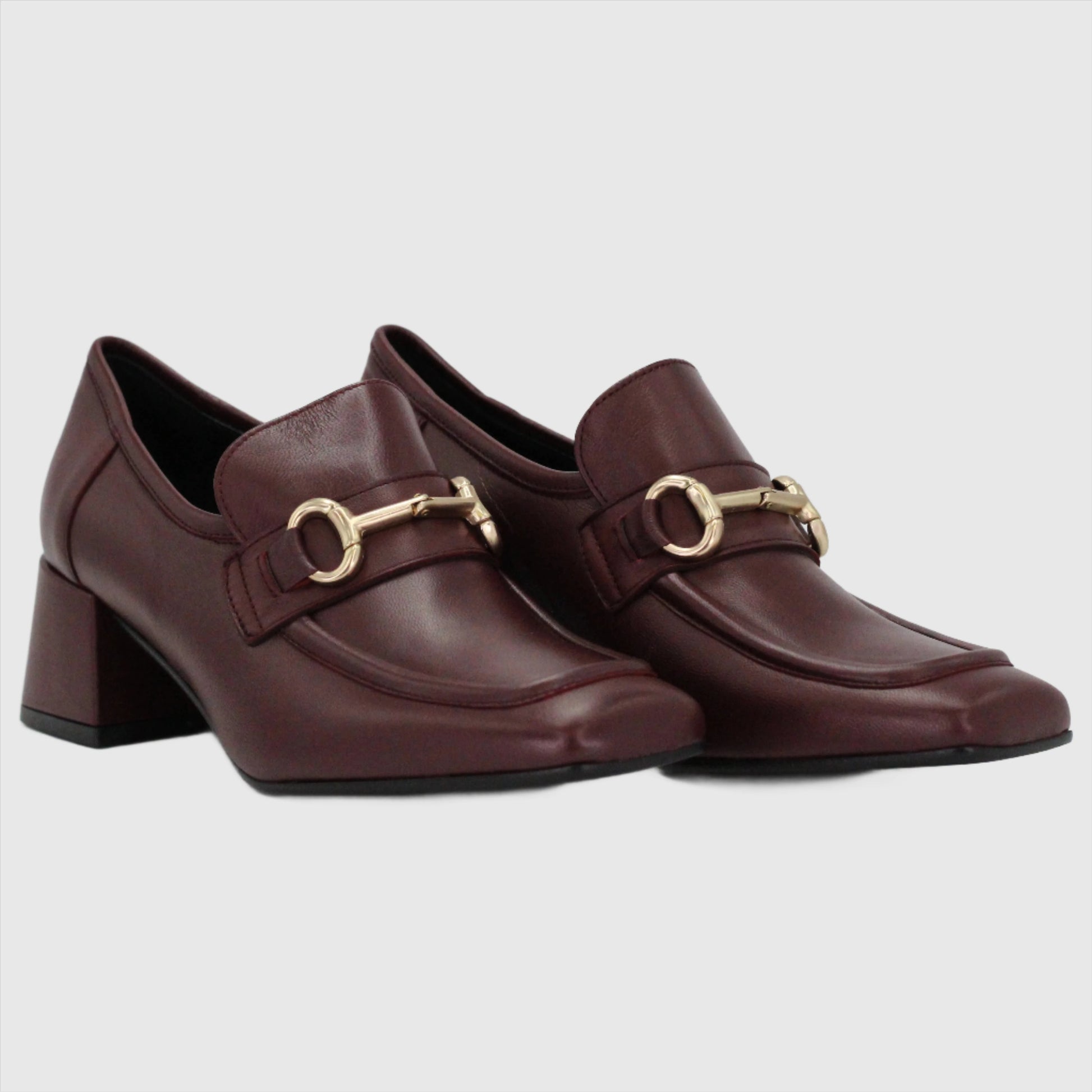 Shop Handmade Italian Leather block heel in bordeaux (NADIA6) or browse our range of hand-made Italian shoes in leather or suede in-store at Aliverti Cape Town, or shop online. We deliver in South Africa & offer multiple payment plans as well as accept multiple safe & secure payment methods.