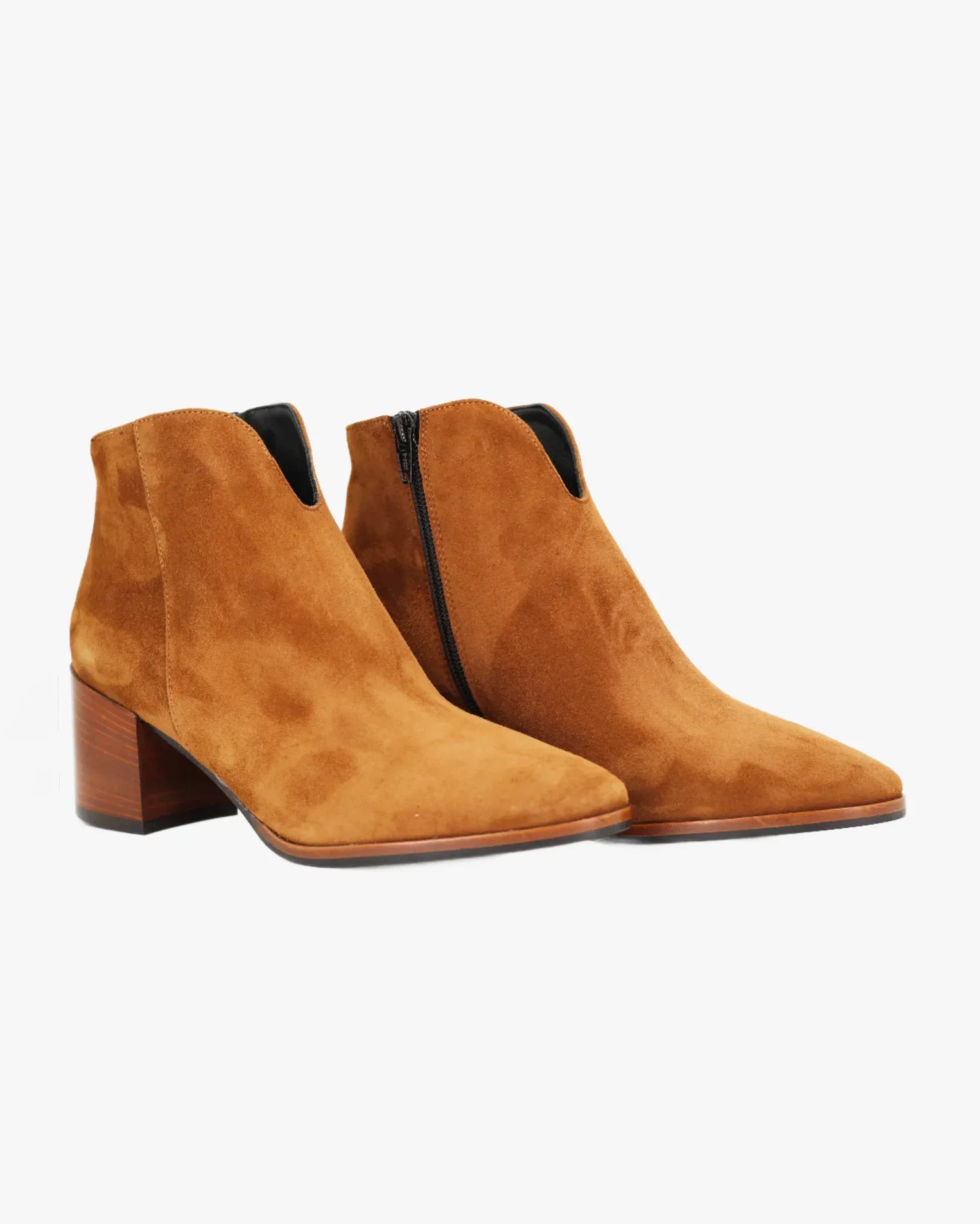 Shop Handmade Italian Leather suede ankle boot in sigaro  (GIOIA7)  or browse our range of hand-made Italian shoes in leather or suede in-store at Aliverti Cape Town, or shop online. We deliver in South Africa & offer multiple payment plans as well as accept multiple safe & secure payment methods.