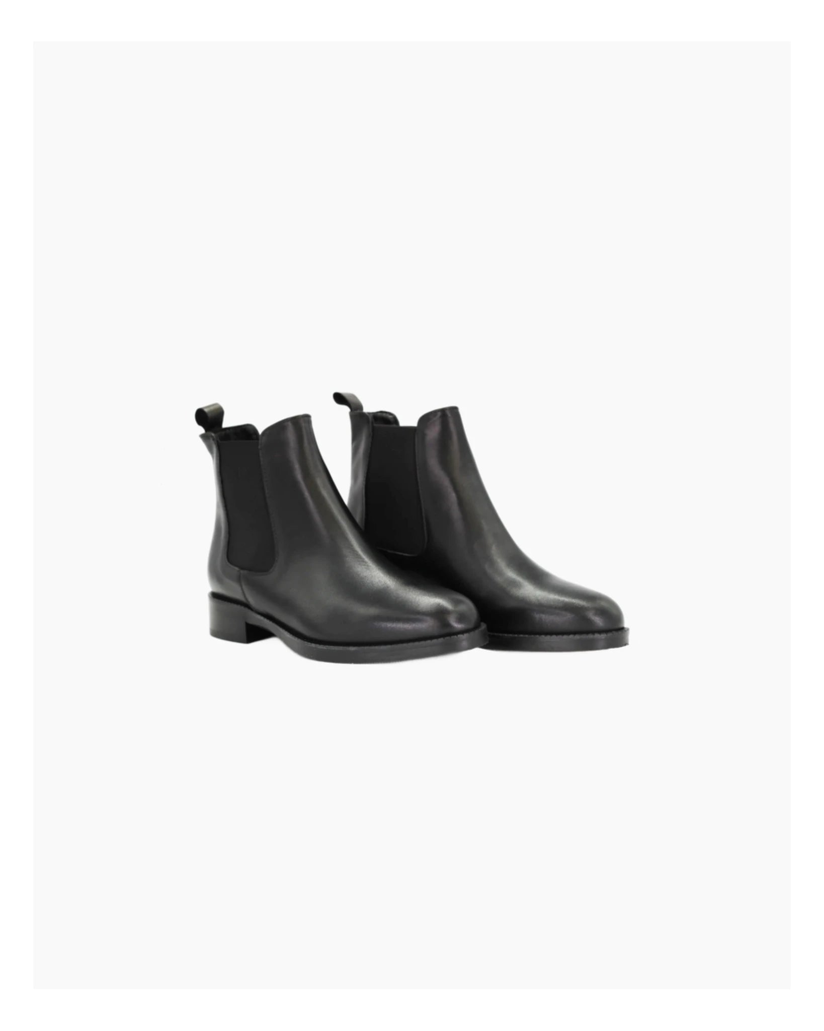 Shop Handmade Italian Leather chelsea boot in nero (GC2030) or browse our range of hand-made Italian shoes in leather or suede in-store at Aliverti Cape Town, or shop online. We deliver in South Africa & offer multiple payment plans as well as accept multiple safe & secure payment methods.