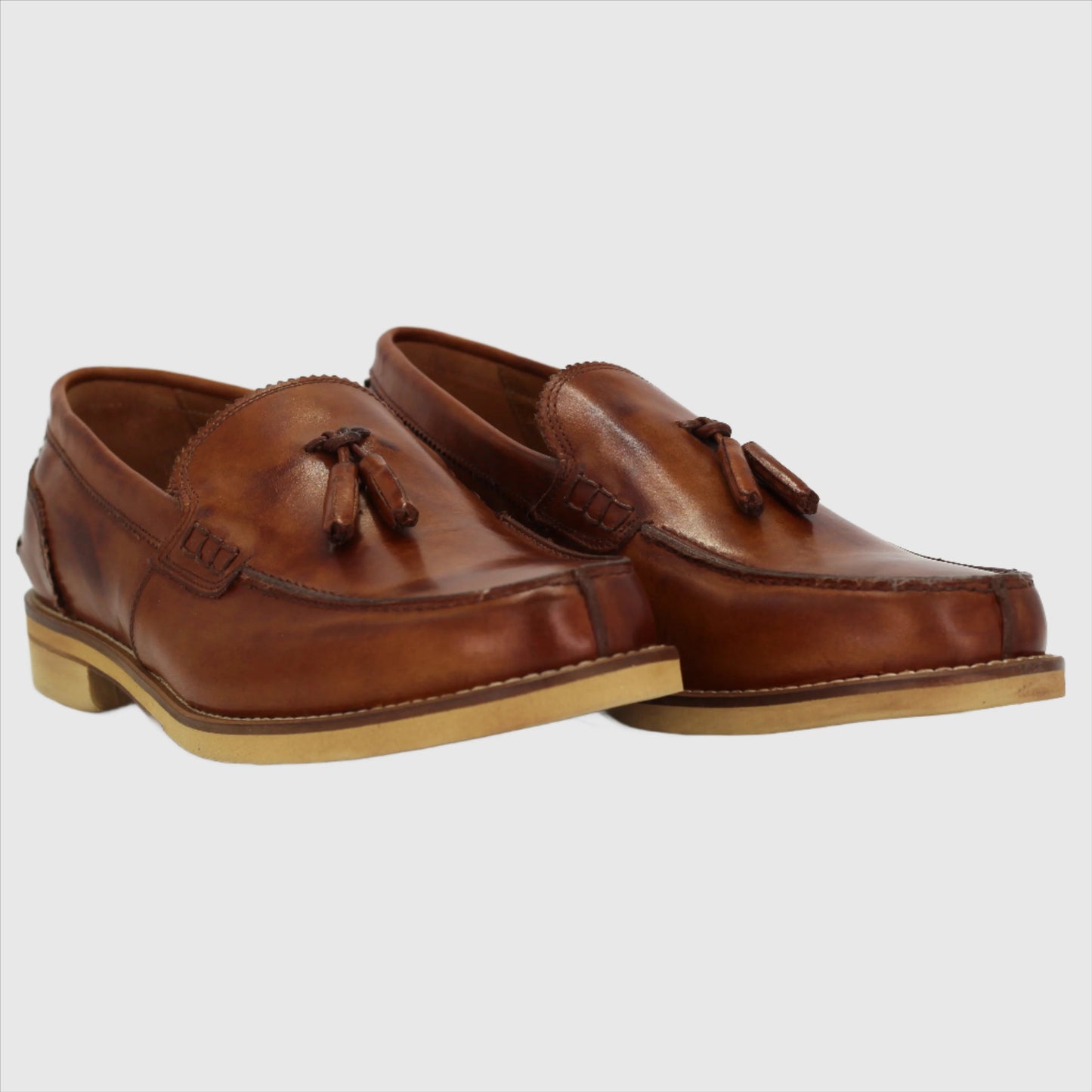 Shop Handmade Italian Leather Moccasin with Tassel in Cuoio (GRD302/B) or browse our range of hand-made Italian shoes in leather or suede in-store at Aliverti Cape Town, or shop online. We deliver in South Africa & offer multiple payment plans as well as accept multiple safe & secure payment methods.