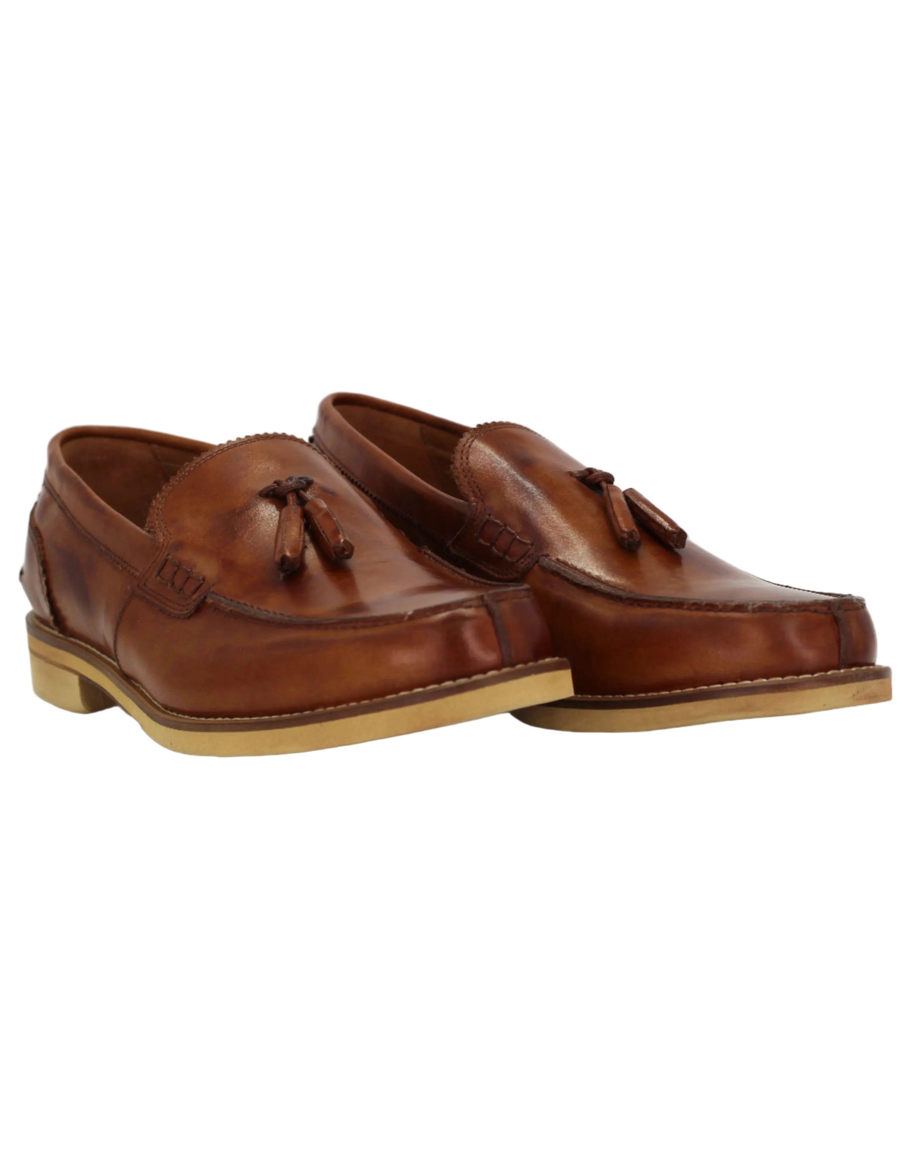 Shop Handmade Italian Leather Moccasin with Tassel in Cuoio (GRD302/B) or browse our range of hand-made Italian shoes in leather or suede in-store at Aliverti Cape Town, or shop online. We deliver in South Africa & offer multiple payment plans as well as accept multiple safe & secure payment methods.