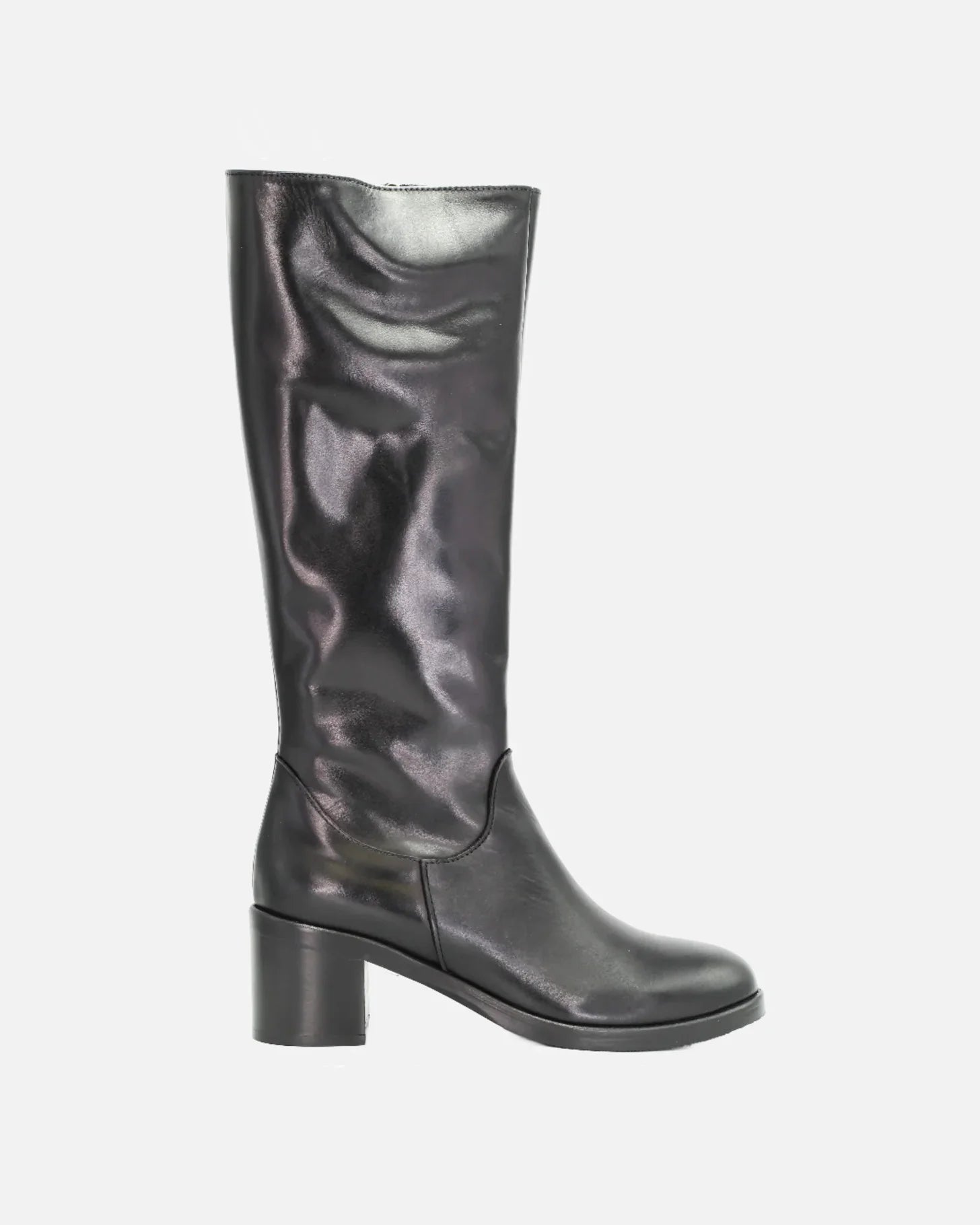 Shop Handmade Italian Leather equestrian boot in nero (GC2599) or browse our range of hand-made Italian shoes in leather or suede in-store at Aliverti Cape Town, or shop online. We deliver in South Africa & offer multiple payment plans as well as accept multiple safe & secure payment methods.
