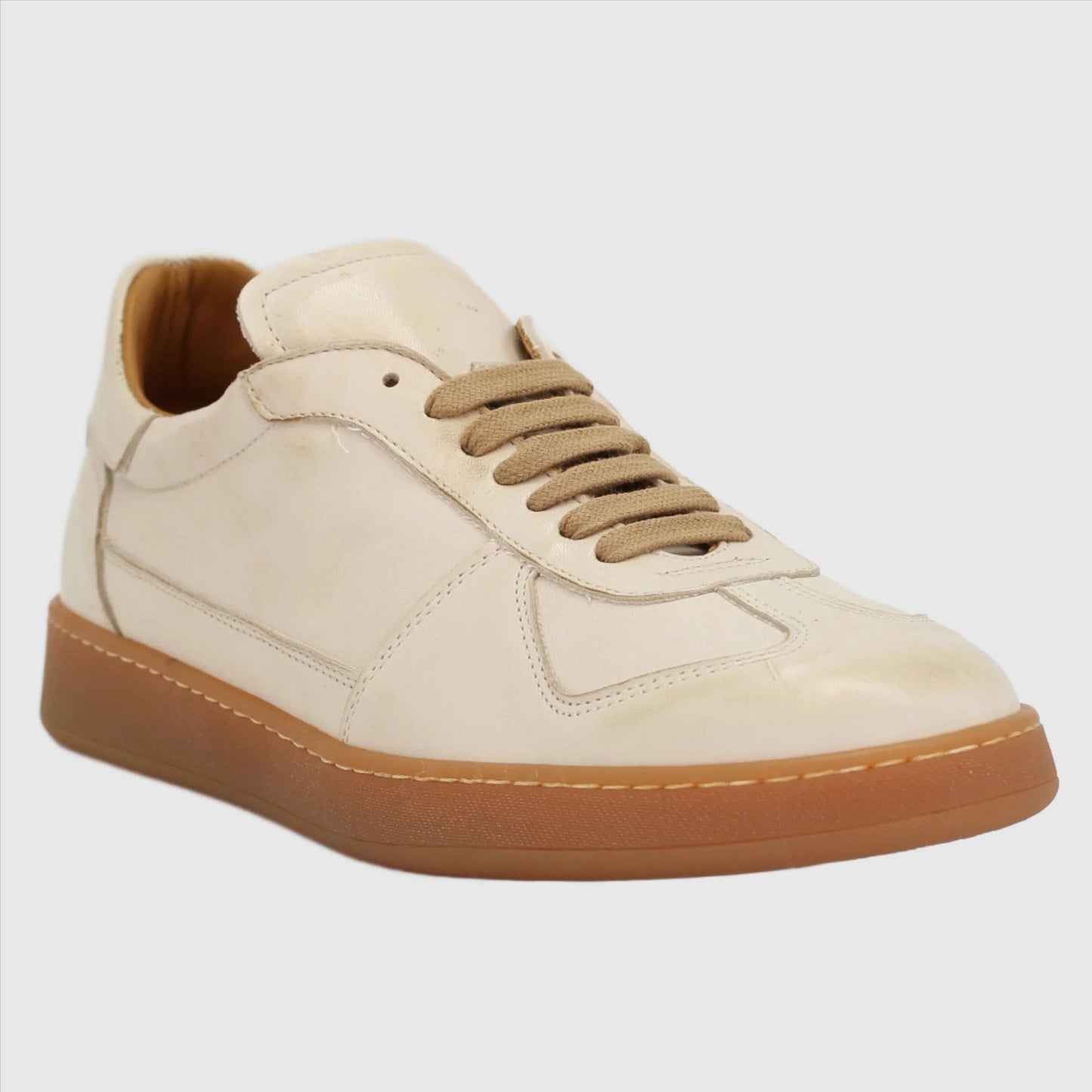 Shop Handmade Italian Leather Sneaker in Naturale (GRD3309/2)  or browse our range of hand-made Italian shoes in leather or suede in-store at Aliverti Cape Town, or shop online. We deliver in South Africa & offer multiple payment plans as well as accept multiple safe & secure payment methods.