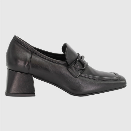 Shop Handmade Italian Leather block heel in black (NADIA6) or browse our range of hand-made Italian shoes in leather or suede in-store at Aliverti Cape Town, or shop online. We deliver in South Africa & offer multiple payment plans as well as accept multiple safe & secure payment methods.