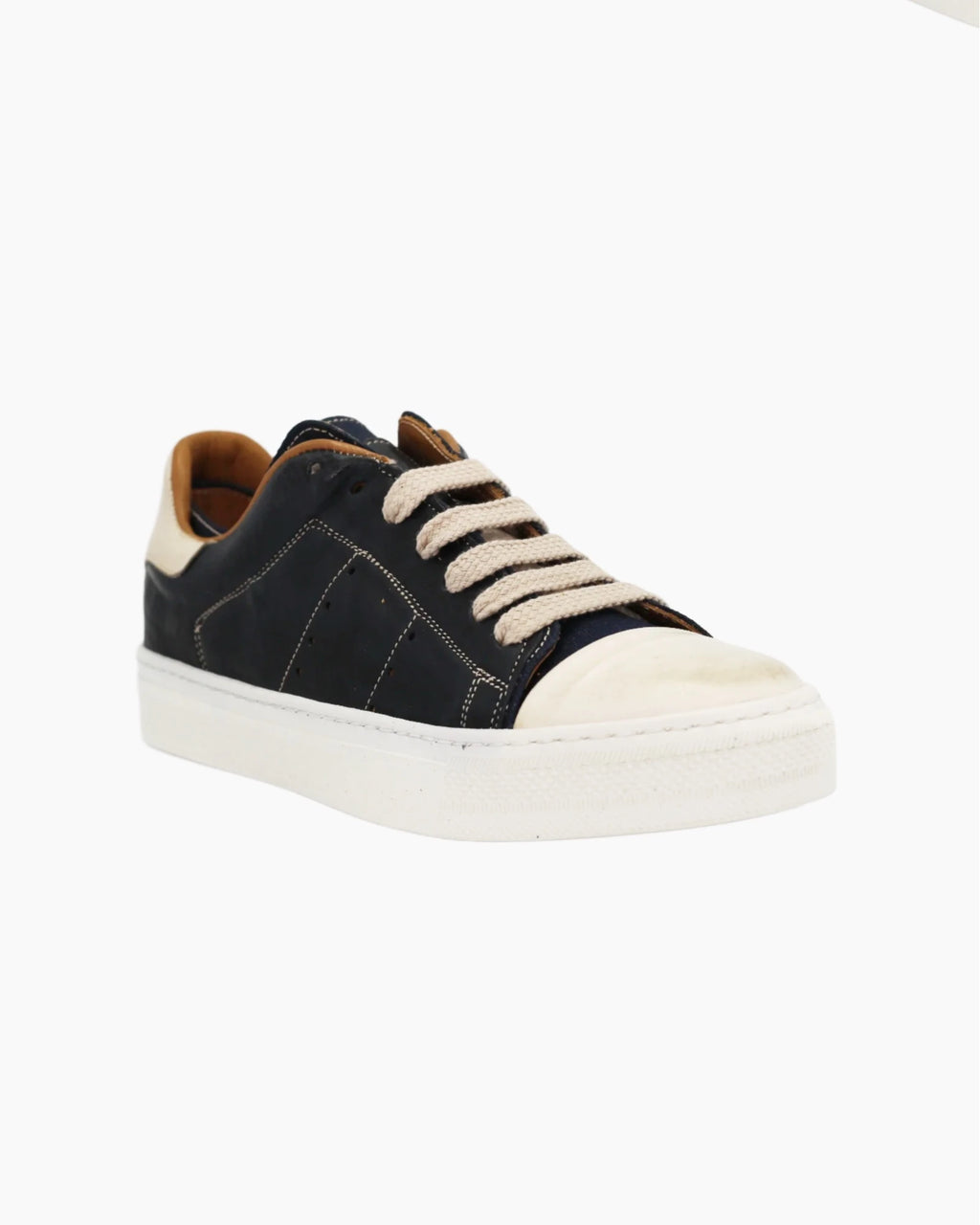 Shop Handmade Italian Leather Sneaker in Blue (GRD700/9) or browse our range of hand-made Italian shoes in leather or suede in-store at Aliverti Cape Town, or shop online. We deliver in South Africa & offer multiple payment plans as well as accept multiple safe & secure payment methods.