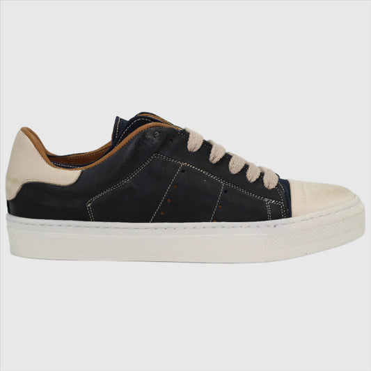 Shop Handmade Italian Leather Sneaker in Blue (GRD700/9) or browse our range of hand-made Italian shoes in leather or suede in-store at Aliverti Cape Town, or shop online. We deliver in South Africa & offer multiple payment plans as well as accept multiple safe & secure payment methods.