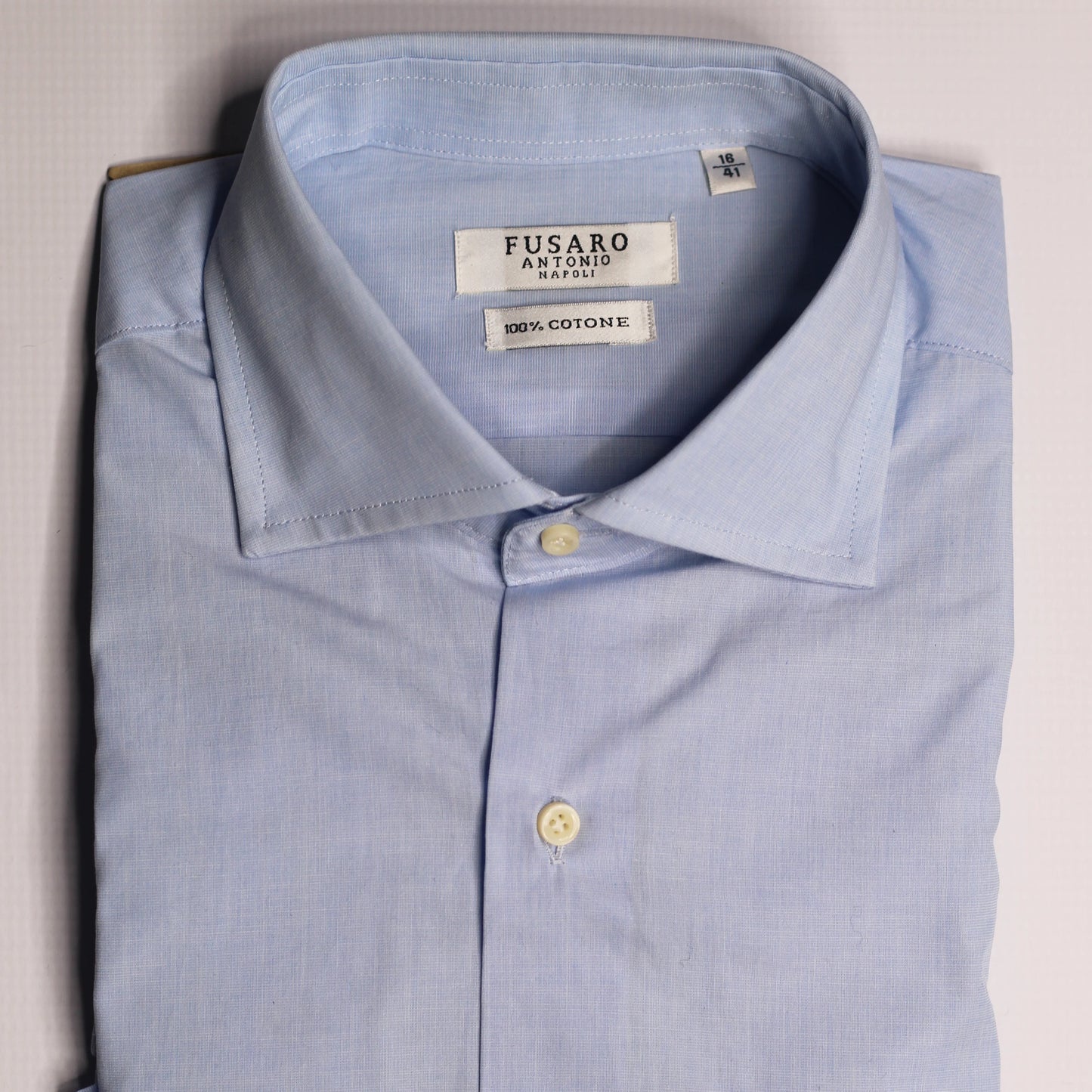 Shop Fusaro Antonio men's Italian shirt in light blue (CA22017VAR2) or browse our range of men's Italian clothing and shoes in leather in-store at Aliverti Cape Town, or shop online. We deliver in South Africa & offer multiple payment plans as well as accept multiple safe & secure payment methods.