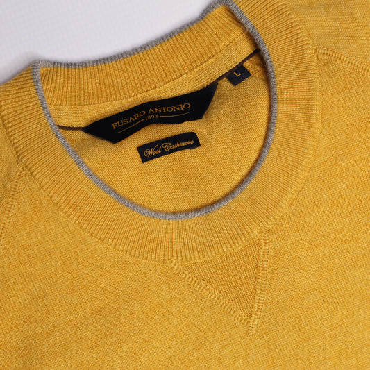 Shop Fusaro Antonio men's Italian crewneck jersey in yellow (MA23076) or browse our range of men's Italian clothing and shoes in leather in-store at Aliverti Cape Town, or shop online. We deliver in South Africa & offer multiple payment plans as well as accept multiple safe & secure payment methods.
