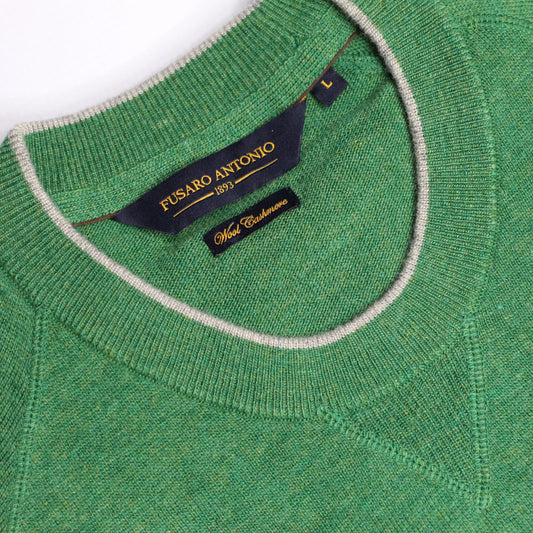 Shop Fusaro Antonio men's Italian crewneck jersey in green (MA23076) or browse our range of men's Italian clothing and shoes in leather in-store at Aliverti Cape Town, or shop online. We deliver in South Africa & offer multiple payment plans as well as accept multiple safe & secure payment methods.