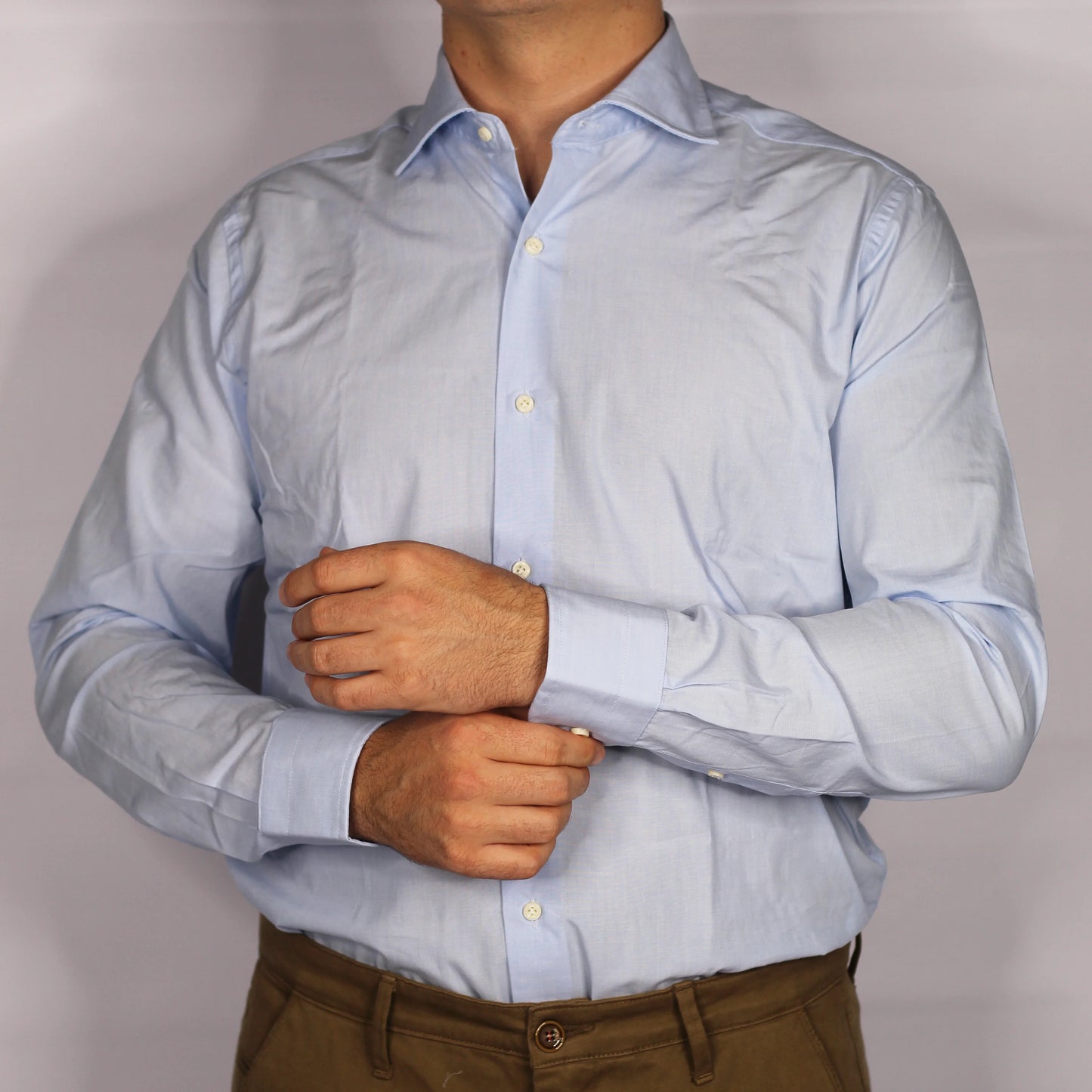 Shop Fusaro Antonio men's Italian shirt in light blue (CA22017VAR2) or browse our range of men's Italian clothing and shoes in leather in-store at Aliverti Cape Town, or shop online. We deliver in South Africa & offer multiple payment plans as well as accept multiple safe & secure payment methods.