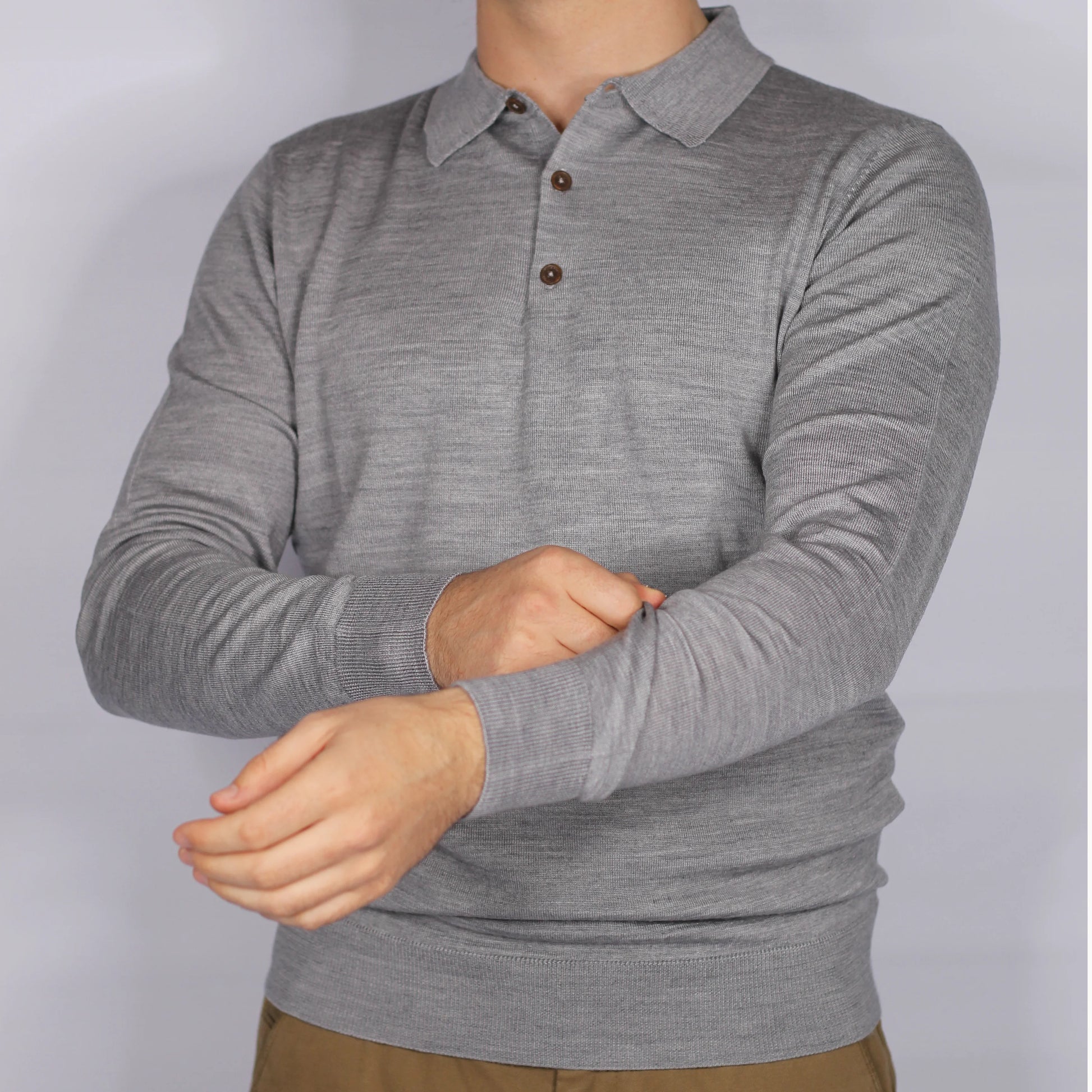 Shop Fusaro Antonio men's long sleeve Italian polo in grigio (MA23073) or browse our range of men's Italian clothing and shoes in leather in-store at Aliverti Cape Town, or shop online. We deliver in South Africa & offer multiple payment plans as well as accept multiple safe & secure payment methods.