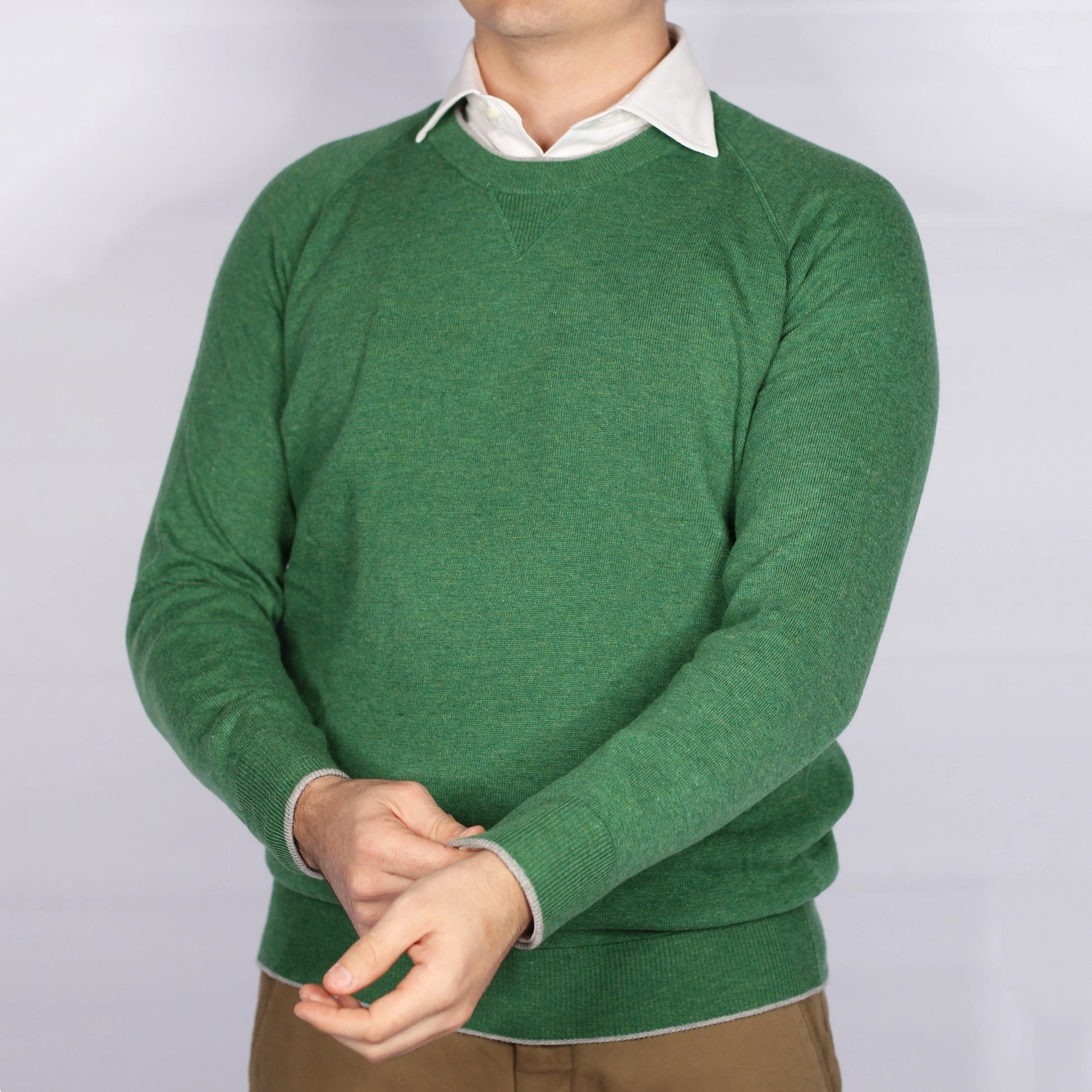 Shop Fusaro Antonio men's Italian crewneck jersey in green (MA23076) or browse our range of men's Italian clothing and shoes in leather in-store at Aliverti Cape Town, or shop online. We deliver in South Africa & offer multiple payment plans as well as accept multiple safe & secure payment methods.