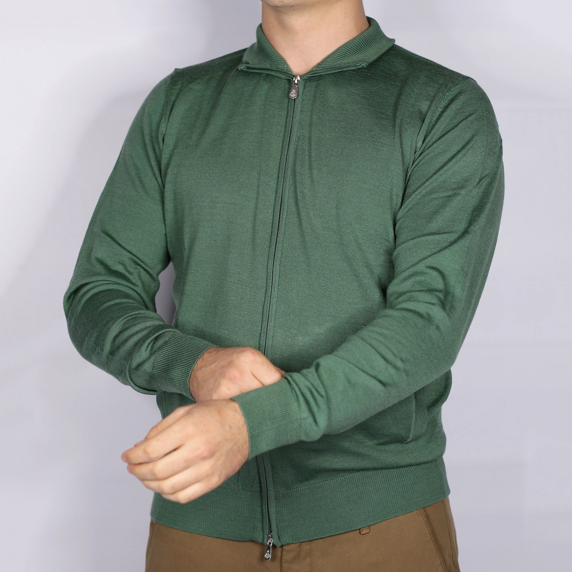 Shop Fusaro Antonio men's Italian zip cardigan in green (MA23045) or browse our range of men's Italian clothing and shoes in leather in-store at Aliverti Cape Town, or shop online. We deliver in South Africa & offer multiple payment plans as well as accept multiple safe & secure payment methods.