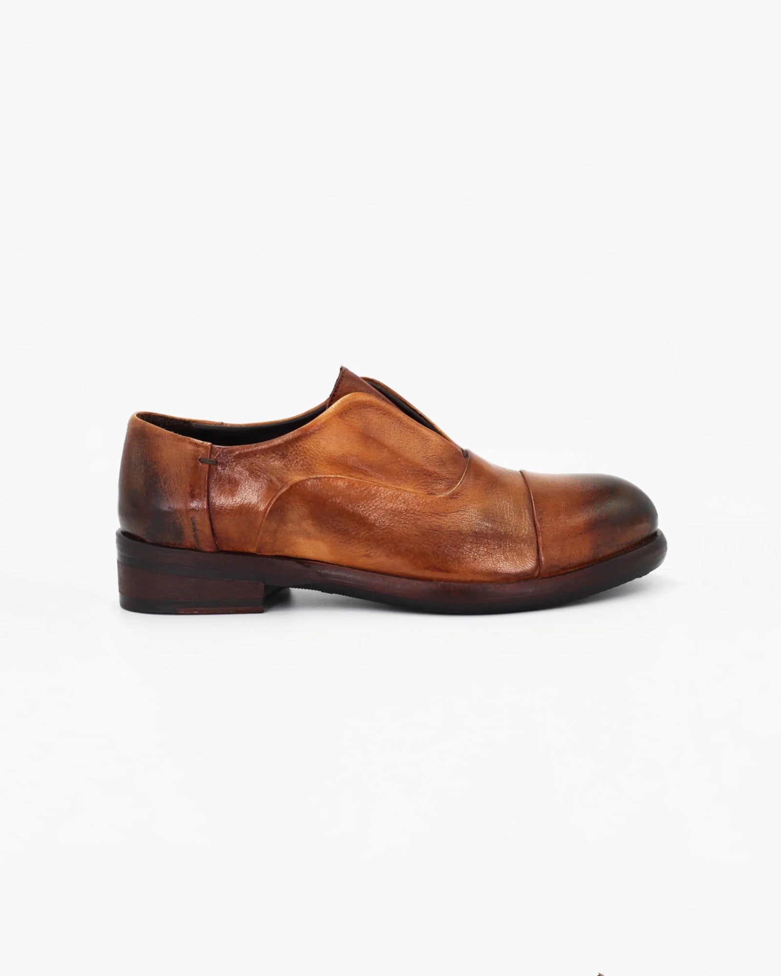 Ladies genuine leather Italian slip-on oxford in brown made in Italy exclusively for Aliverti