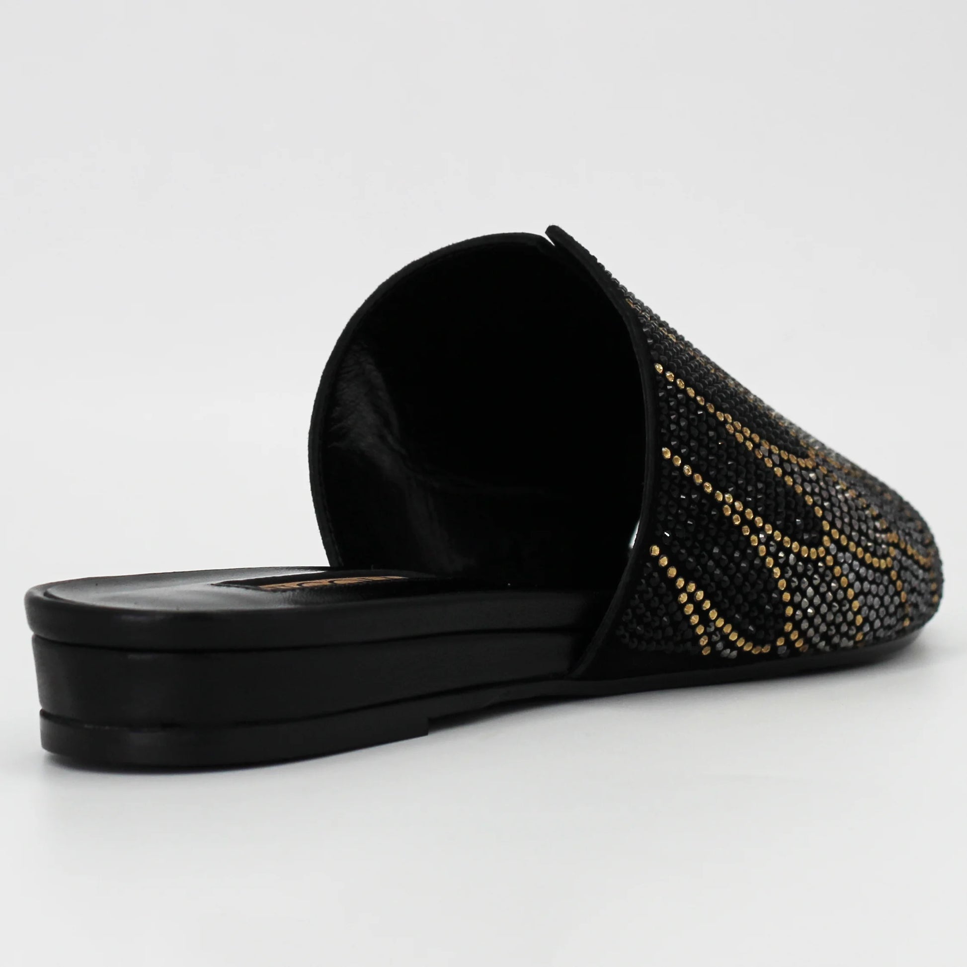 Shop Handmade Italian Leather Women's Wide Strap Sandal (ELLAYLA) or browse our range of hand-made Italian shoes in leather or suede in-store at Aliverti Cape Town, or shop online. We deliver in South Africa & offer multiple payment plans as well as accept multiple safe & secure payment methods.