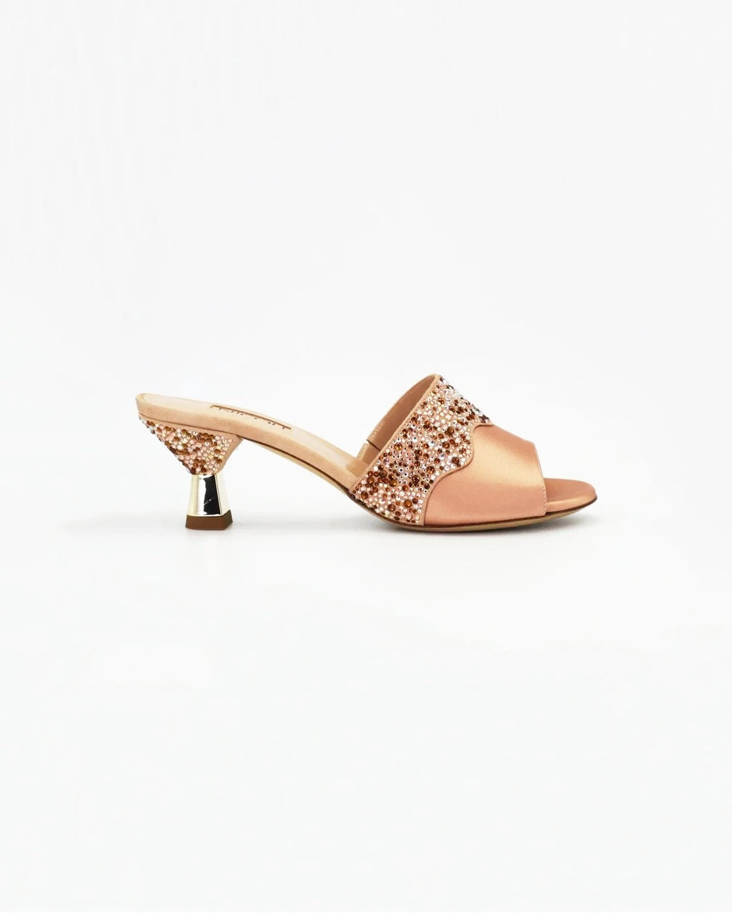 Shop Handmade Italian Leather Women's kitten heel (ELHAIMA) or browse our range of hand-made Italian shoes in leather or suede in-store at Aliverti Cape Town, or shop online. We deliver in South Africa & offer multiple payment plans as well as accept multiple safe & secure payment methods.