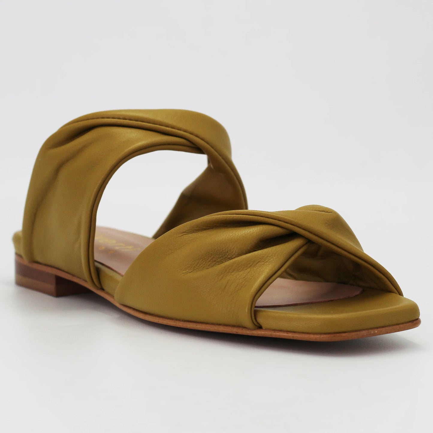 Shop Handmade Italian Leather women's folded sandal (Patty 11)  or browse our range of hand-made Italian shoes in leather or suede in-store at Aliverti Cape Town, or shop online. We deliver in South Africa & offer multiple payment plans as well as accept multiple safe & secure payment methods.