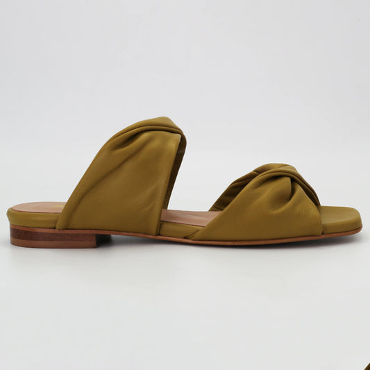 Shop Handmade Italian Leather women's folded sandal (Patty 11)  or browse our range of hand-made Italian shoes in leather or suede in-store at Aliverti Cape Town, or shop online. We deliver in South Africa & offer multiple payment plans as well as accept multiple safe & secure payment methods.