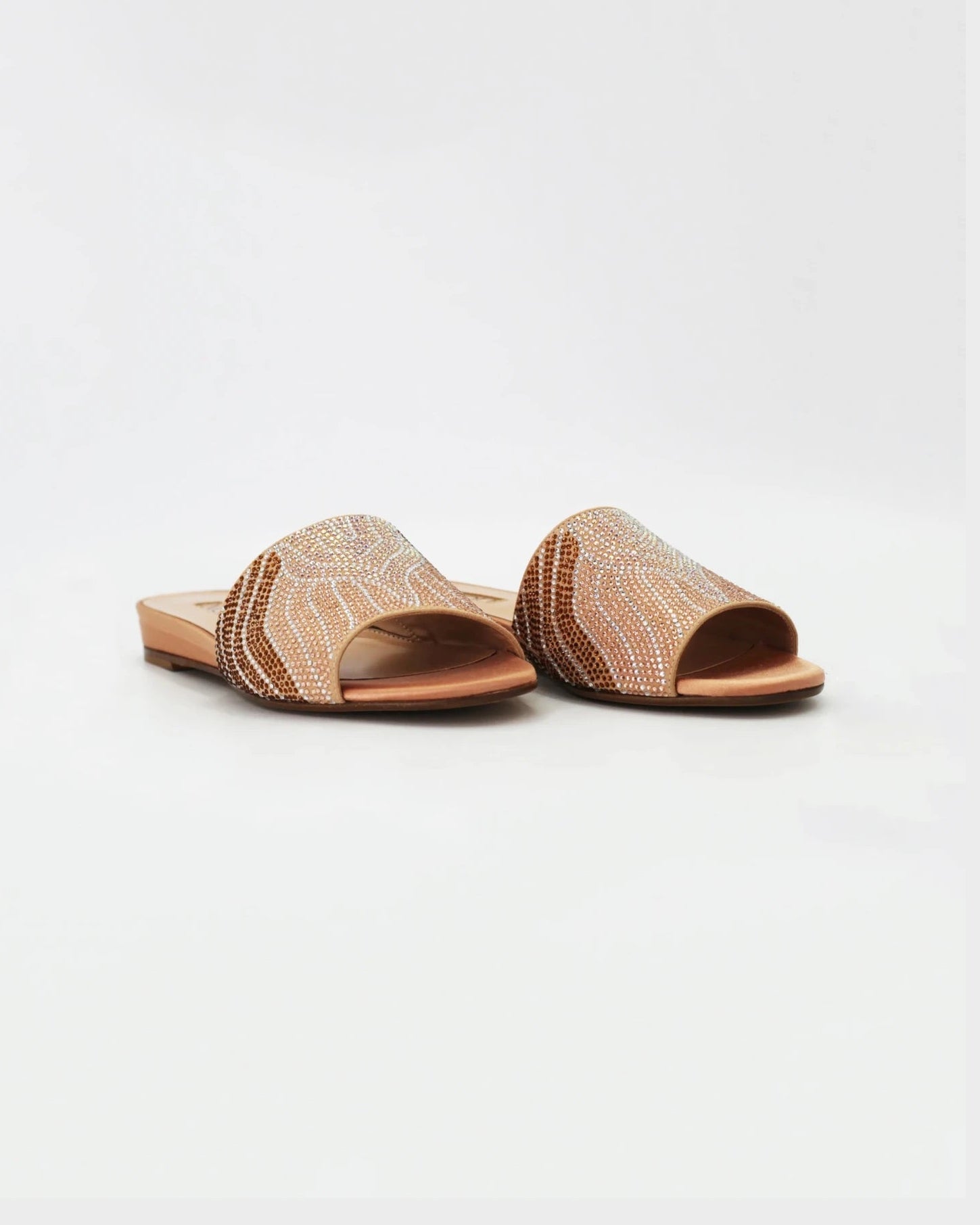 Shop Handmade Italian Leather Women's sandal (ELMARGO) or browse our range of hand-made Italian shoes in leather or suede in-store at Aliverti Cape Town, or shop online. We deliver in South Africa & offer multiple payment plans as well as accept multiple safe & secure payment methods.