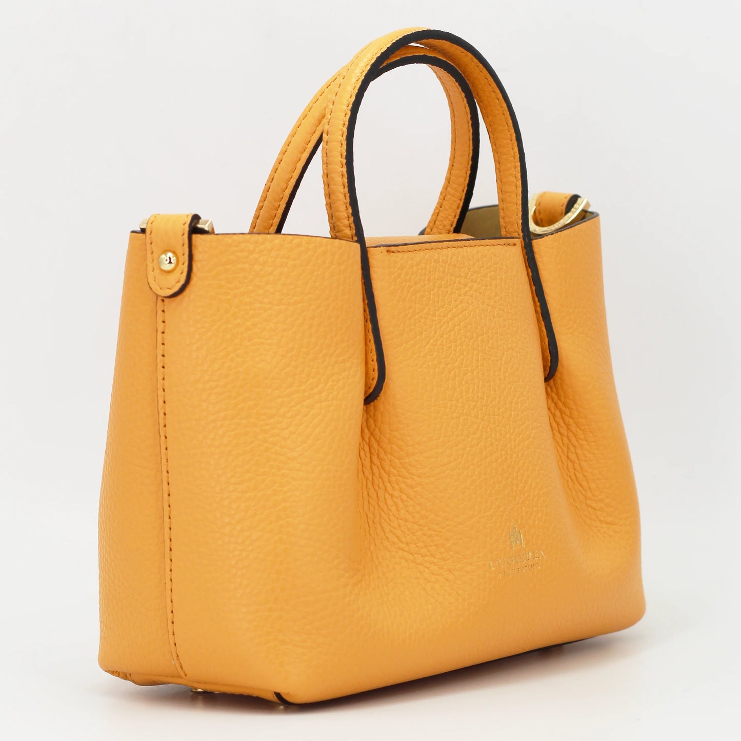 Shop Women's Italian-made Cuoieria Fiorentina Italian leather mini tote bag in apricot (B000005781230) or browse our range of hand-made Italian handbags for women in-store at Aliverti Cape Town, or shop online. 

We deliver in South Africa & offer multiple payment plans as well as accept multiple safe & secure payment methods.