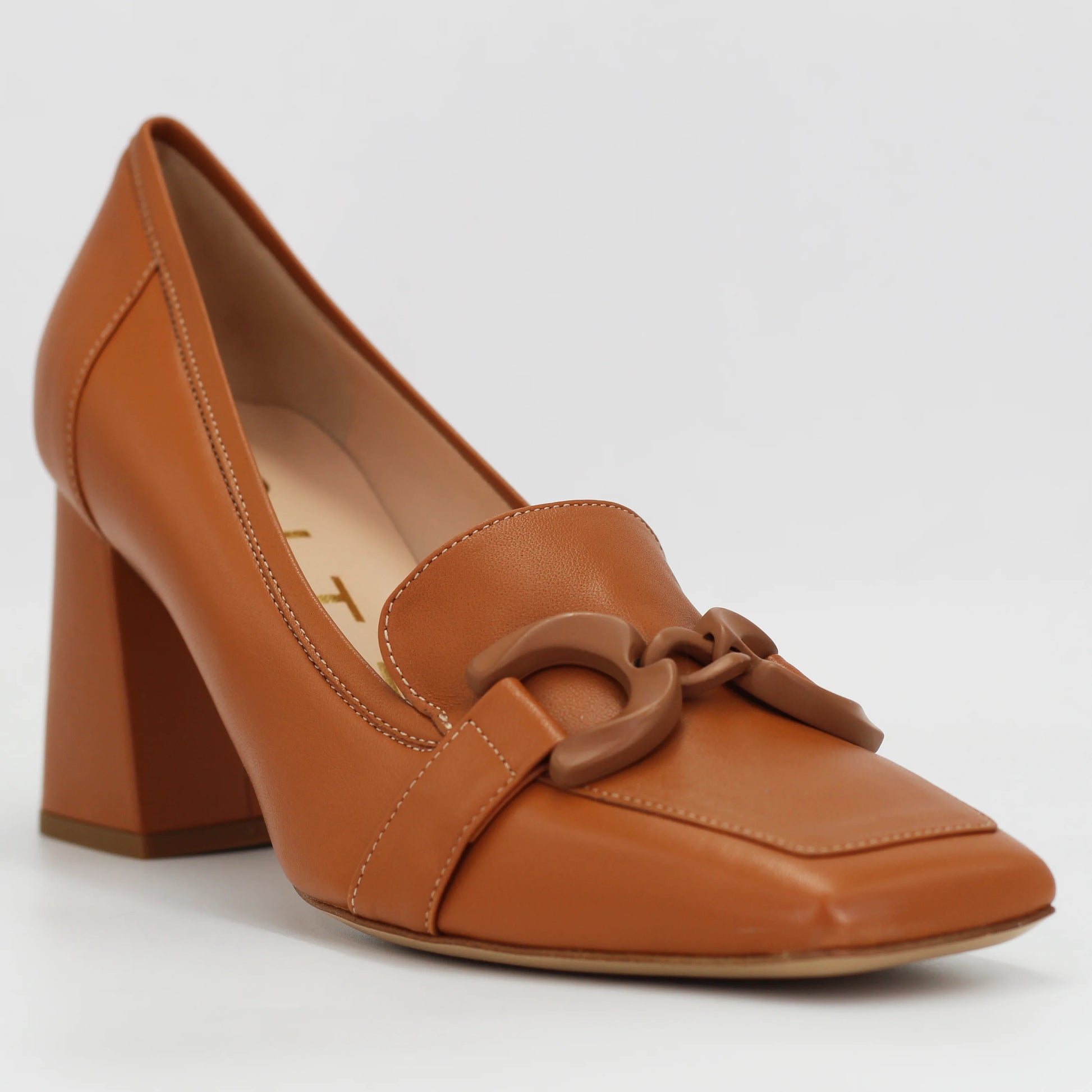 Shop Handmade Italian Leather block heel (MP1702) or browse our range of hand-made Italian shoes in leather or suede in-store at Aliverti Cape Town, or shop online. We deliver in South Africa & offer multiple payment plans as well as accept multiple safe & secure payment methods.