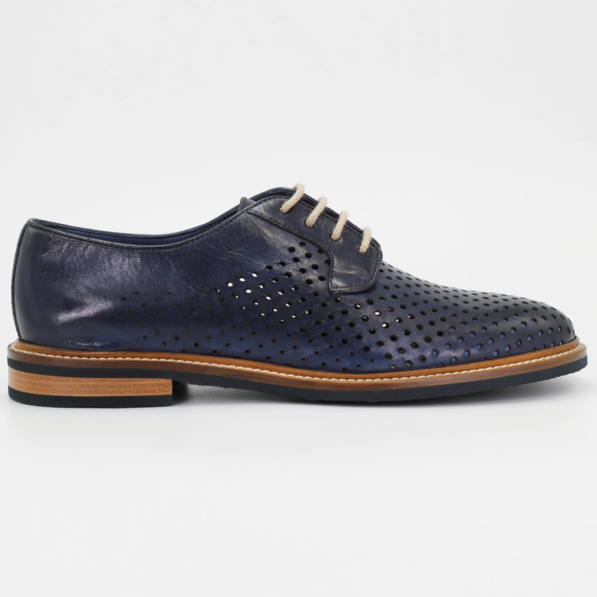 Shop women's derby in calf leather navy (BRU8523) or browse our range of men's Italian clothing and shoes in leather in-store at Aliverti Cape Town, or shop online. We deliver in South Africa & offer multiple payment plans as well as accept multiple safe & secure payment methods.