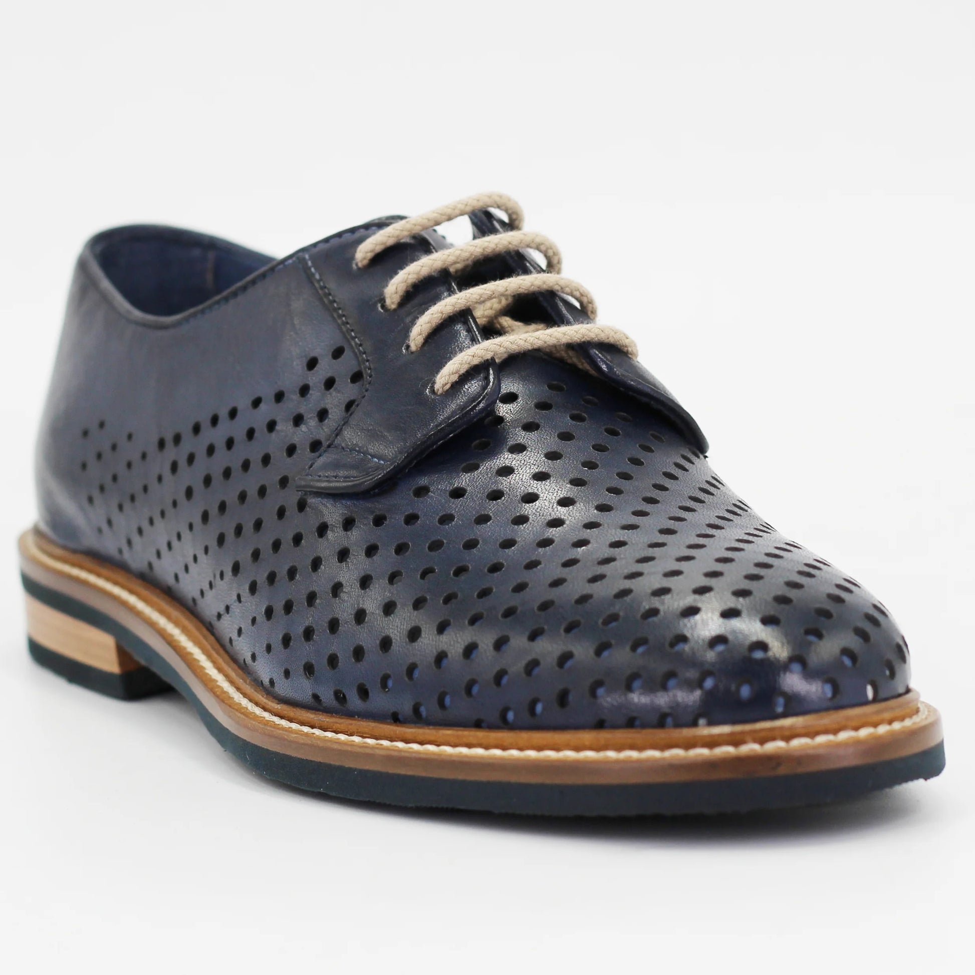 Shop women's derby in calf leather navy (BRU8523) or browse our range of men's Italian clothing and shoes in leather in-store at Aliverti Cape Town, or shop online. We deliver in South Africa & offer multiple payment plans as well as accept multiple safe & secure payment methods.