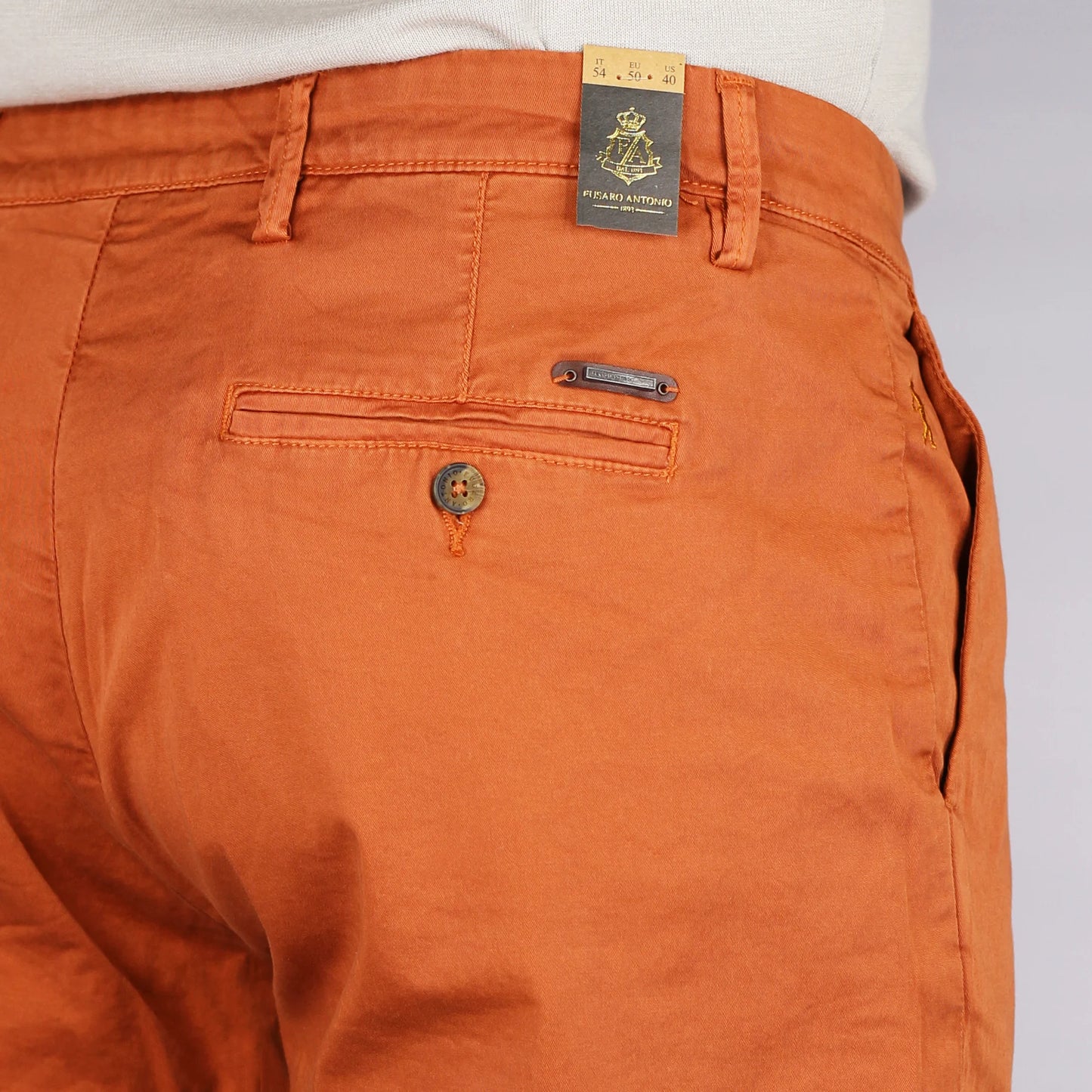 Shop Fusaro chino cotton shorts in orange (BE2400) or browse our range of men's Italian clothing and shoes in leather in-store at Aliverti Cape Town, or shop online. We deliver in South Africa & offer multiple payment plans as well as accept multiple safe & secure payment methods.