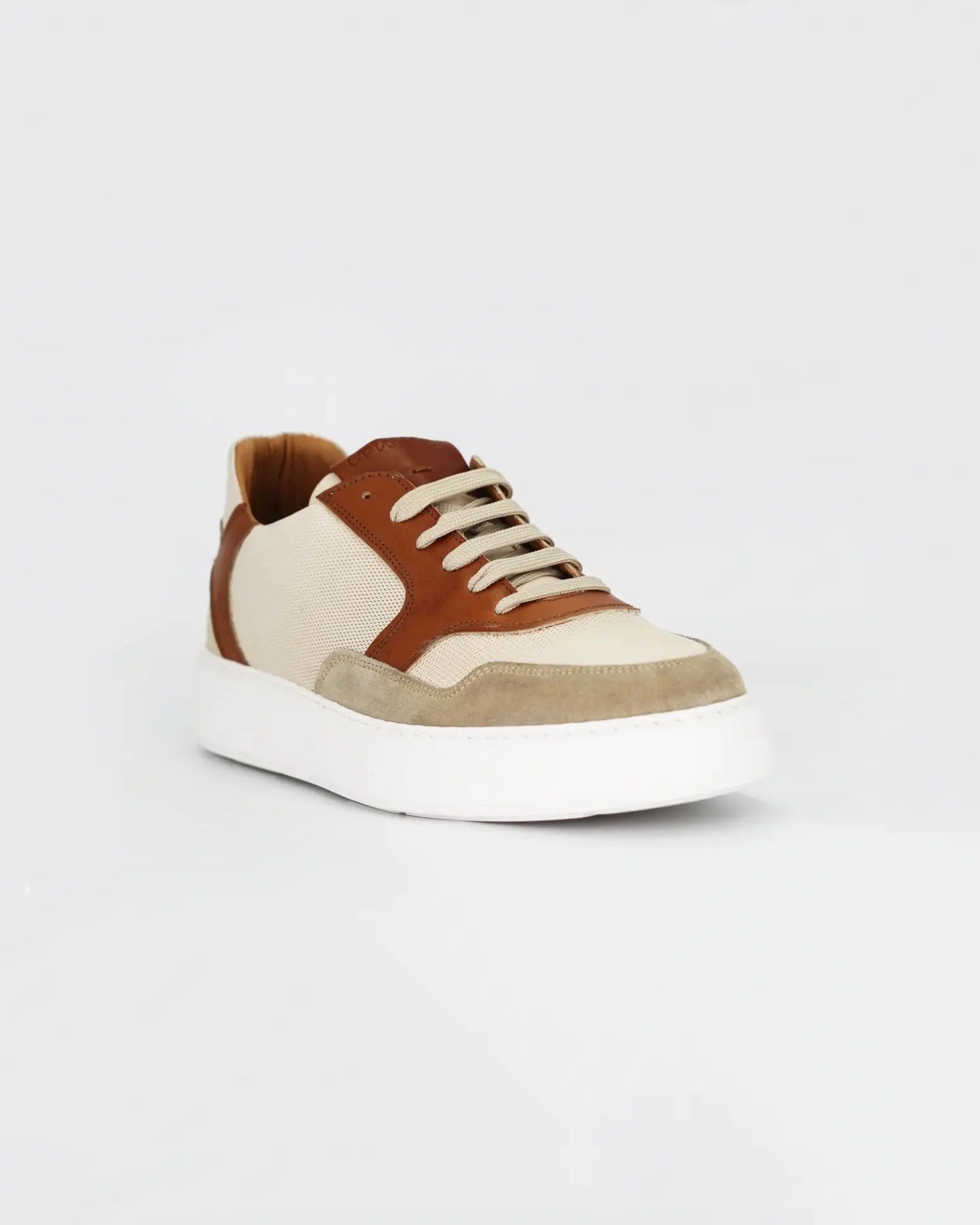 Shop men's sneaker in calf leather cuoio (GRUHEND-01 1932) or browse our range of men's Italian clothing and shoes in leather in-store at Aliverti Cape Town, or shop online. We deliver in South Africa & offer multiple payment plans as well as accept multiple safe & secure payment methods.