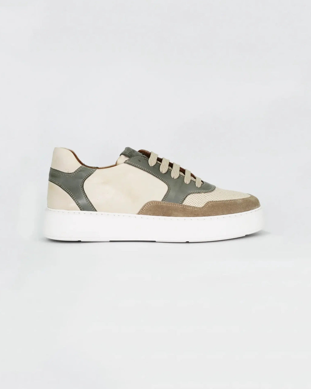Shop men's sneaker in calf leather cuoio and blu (GRUHEND-01 1933) or browse our range of men's Italian clothing and shoes in leather in-store at Aliverti Cape Town, or shop online. We deliver in South Africa & offer multiple payment plans as well as accept multiple safe & secure payment methods.