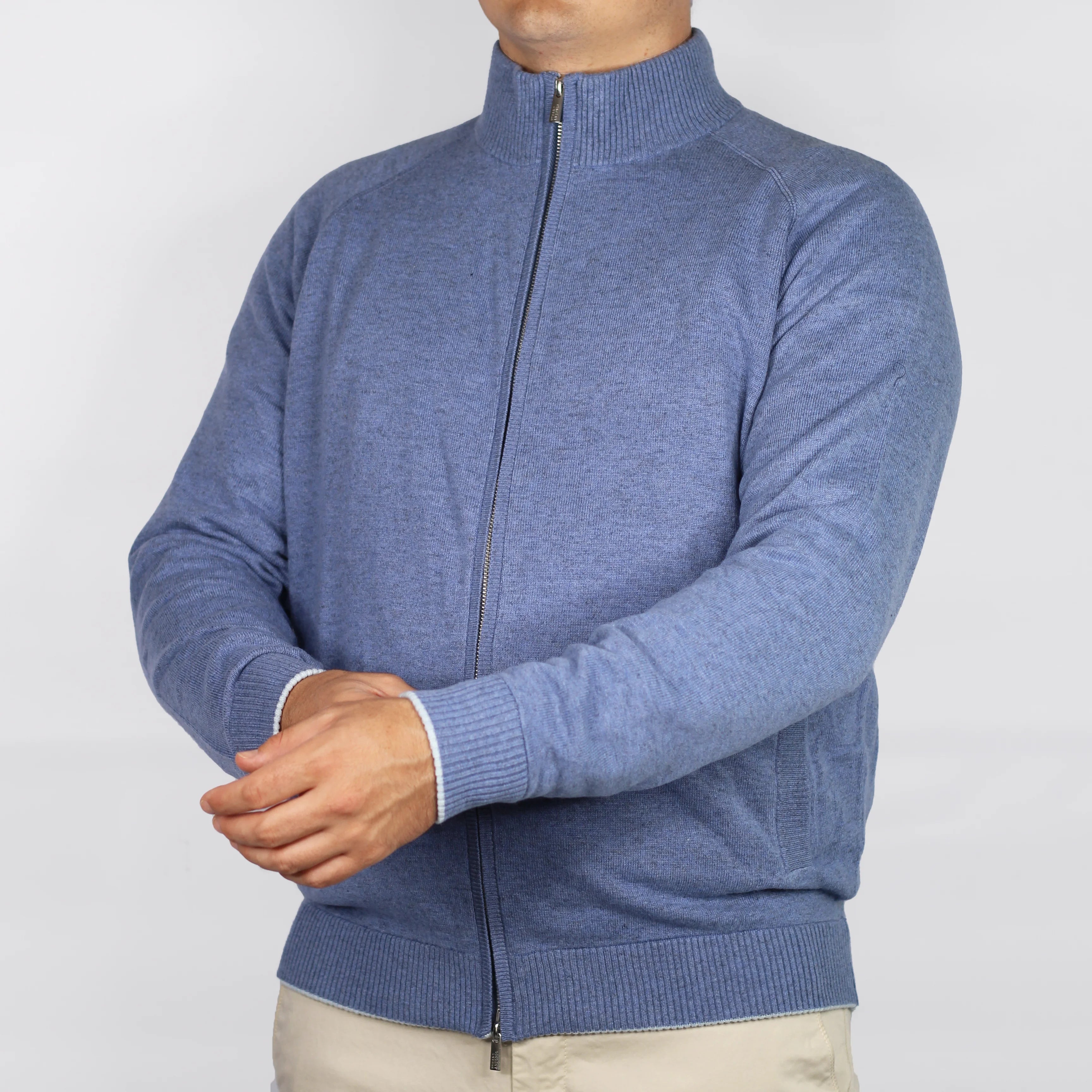 Shop Fusaro Antonio men's wool, cashmere zip up cardigan in blue (MA25002-008-05) or browse our range of men's Italian clothing and shoes in leather in-store at Aliverti Cape Town, or shop online. We deliver in South Africa & offer multiple payment plans as well as accept multiple safe & secure payment methods.