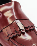 Shop Women's chunky loafer with fringe in calf leather bordo (MP3200) or browse our range of men's Italian clothing and shoes in leather in-store at Aliverti Cape Town, or shop online. We deliver in South Africa & offer multiple payment plans as well as accept multiple safe & secure payment methods.