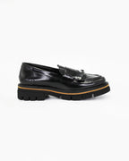 Shop Women's chunky loafer with fringe in calf leather nero (MP3200) or browse our range of men's Italian clothing and shoes in leather in-store at Aliverti Cape Town, or shop online. We deliver in South Africa & offer multiple payment plans as well as accept multiple safe & secure payment methods.