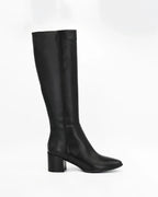 Shop Women's pointed block heel boot in calf leather nero (JENNY4) or browse our range of men's Italian clothing and shoes in leather in-store at Aliverti Cape Town, or shop online. We deliver in South Africa & offer multiple payment plans as well as accept multiple safe & secure payment methods.