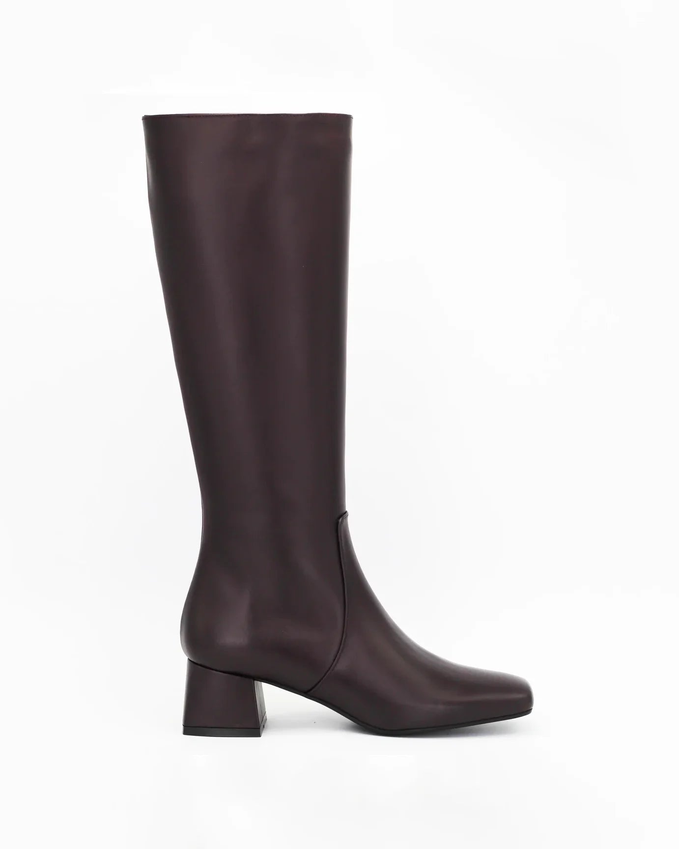 Shop Women's square toe long boot in calf leather bordeaux (ELIDE 1) or browse our range of men's Italian clothing and shoes in leather in-store at Aliverti Cape Town, or shop online. We deliver in South Africa & offer multiple payment plans as well as accept multiple safe & secure payment methods.