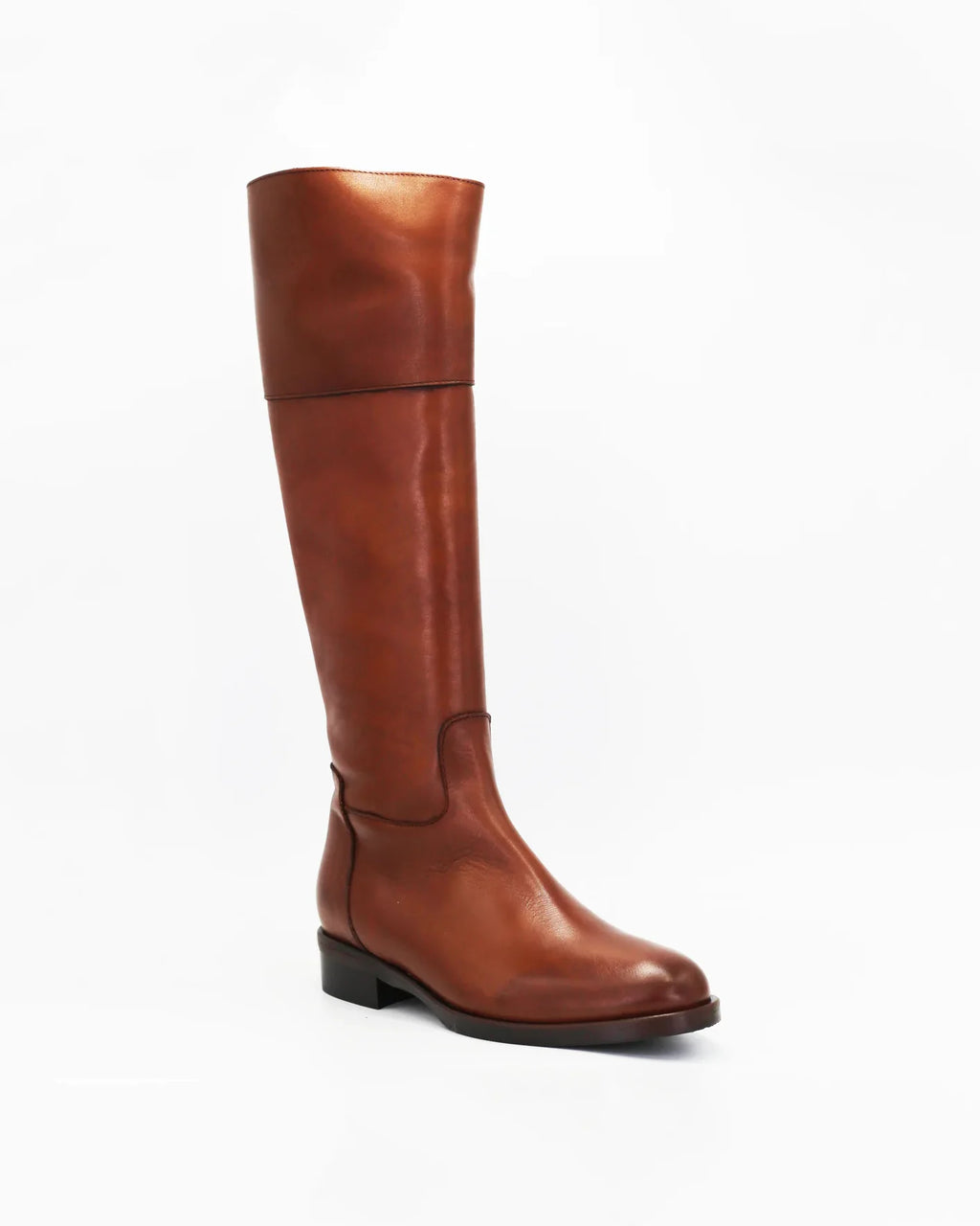 Shop Women's equestrian boot in calf leather cuoio (GC5904) or browse our range of men's Italian clothing and shoes in leather in-store at Aliverti Cape Town, or shop online. We deliver in South Africa & offer multiple payment plans as well as accept multiple safe & secure payment methods.