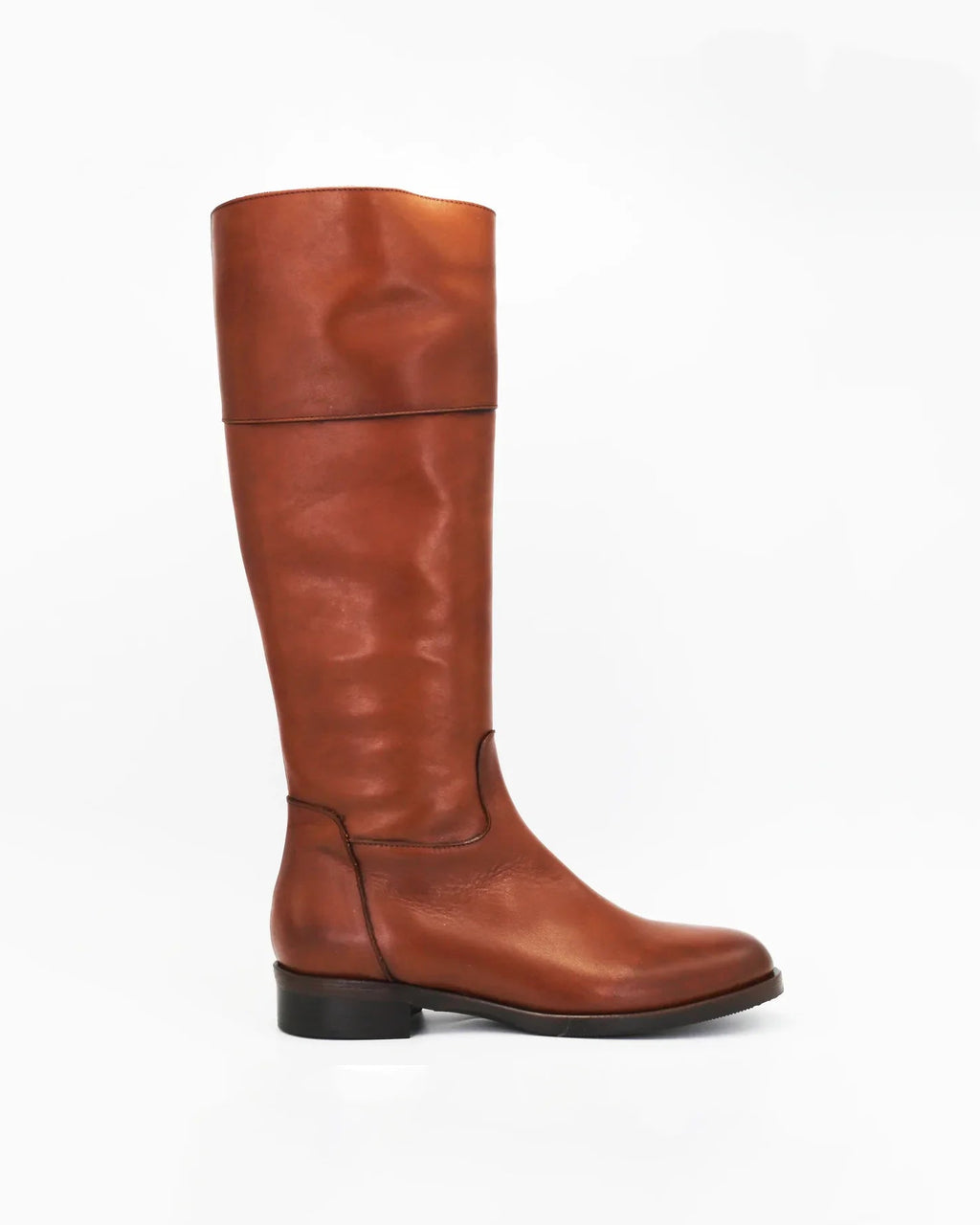 Shop Women's equestrian boot in calf leather cuoio (GC5904) or browse our range of men's Italian clothing and shoes in leather in-store at Aliverti Cape Town, or shop online. We deliver in South Africa & offer multiple payment plans as well as accept multiple safe & secure payment methods.