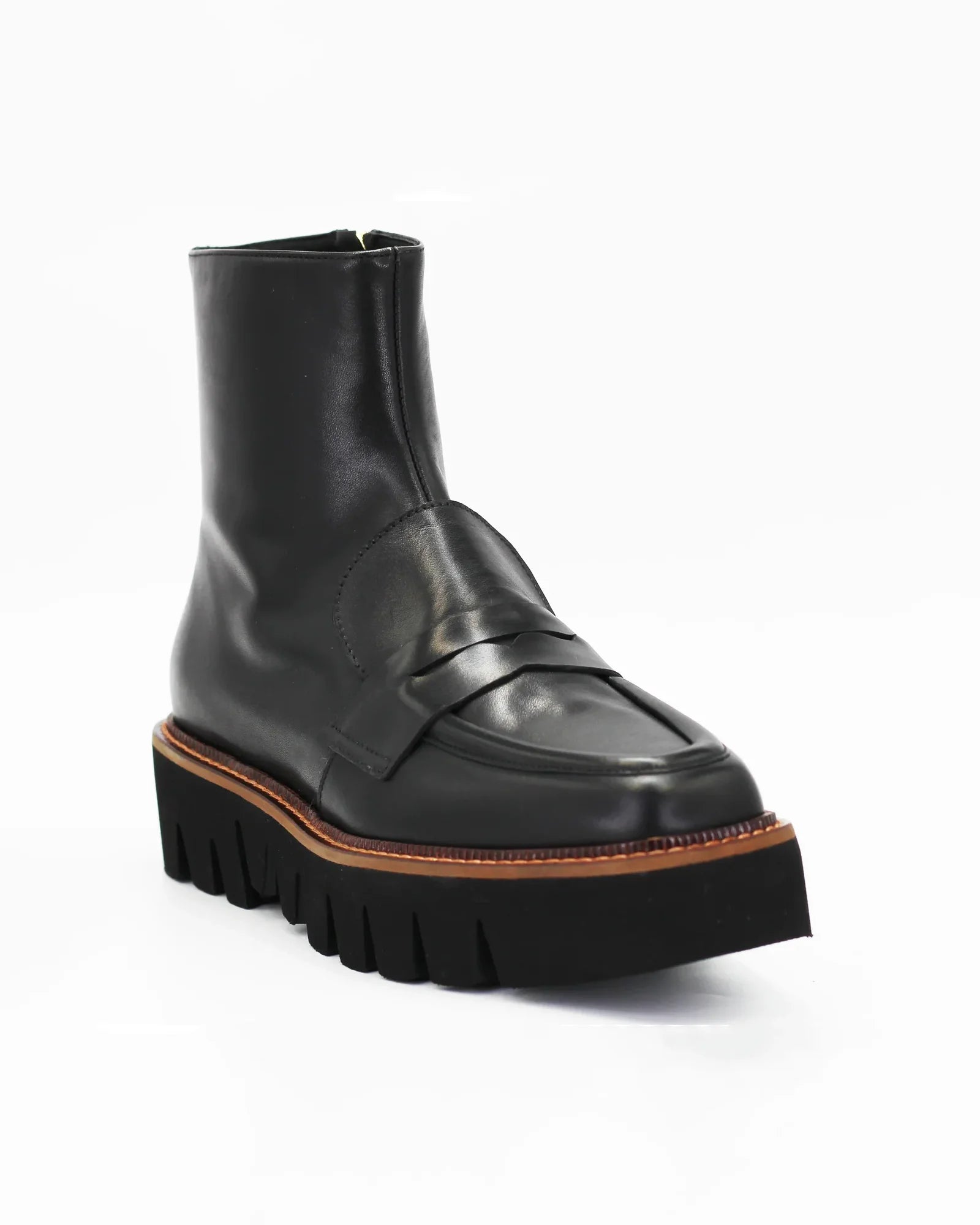 Shop Women's chunky loafer style ankle boot in calf leather nero (MP3701) or browse our range of men's Italian clothing and shoes in leather in-store at Aliverti Cape Town, or shop online. We deliver in South Africa & offer multiple payment plans as well as accept multiple safe & secure payment methods.