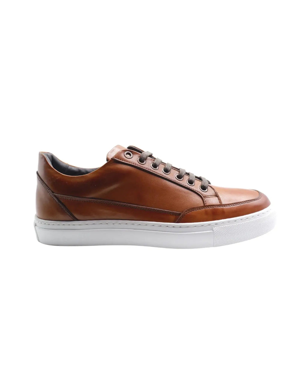 Shop Handmade Italian Leather Sneaker in Brown (DU5082) or browse our range of hand-made Italian sneakers for men in leather or suede in-store at Aliverti Durban or Cape Town, or shop online. We deliver in South Africa & offer multiple payment plans as well as accept multiple safe & secure payment methods.