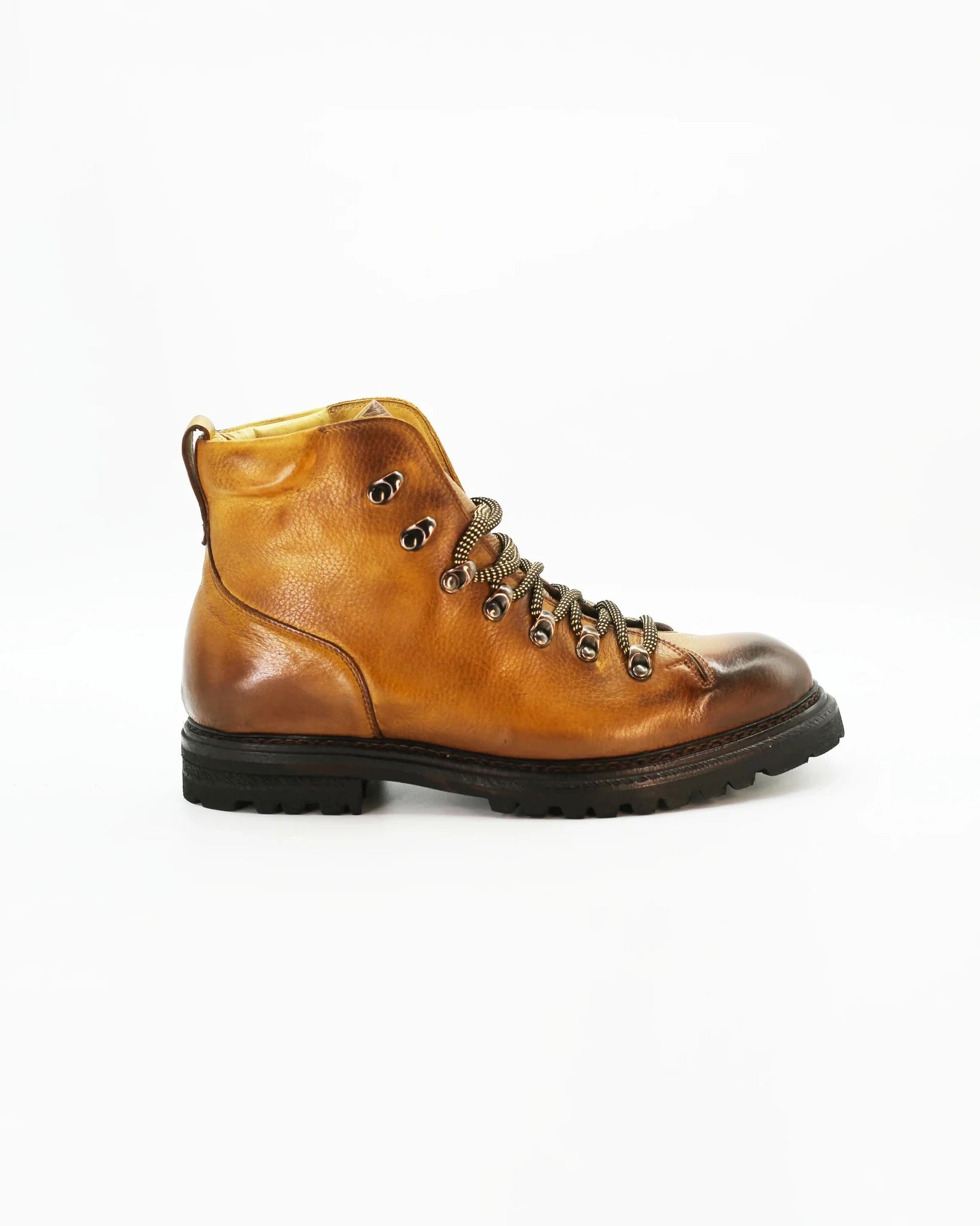 Shop Men's Ankle Boot in Leather Giallo or browse our range of hand-made Italian shoes in leather or suede in-store at Aliverti Cape Town, or shop online. We deliver in South Africa & offer multiple payment plans as well as accept multiple safe & secure payment methods.