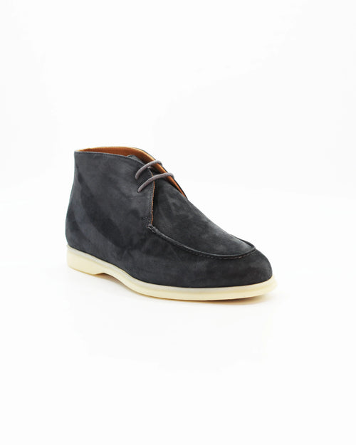 Shop Men's Chukka Boot in Leather Suede Blu Grigio or browse our range of hand-made Italian shoes in leather or suede in-store at Aliverti Cape Town, or shop online. We deliver in South Africa & offer multiple payment plans as well as accept multiple safe & secure payment methods.
