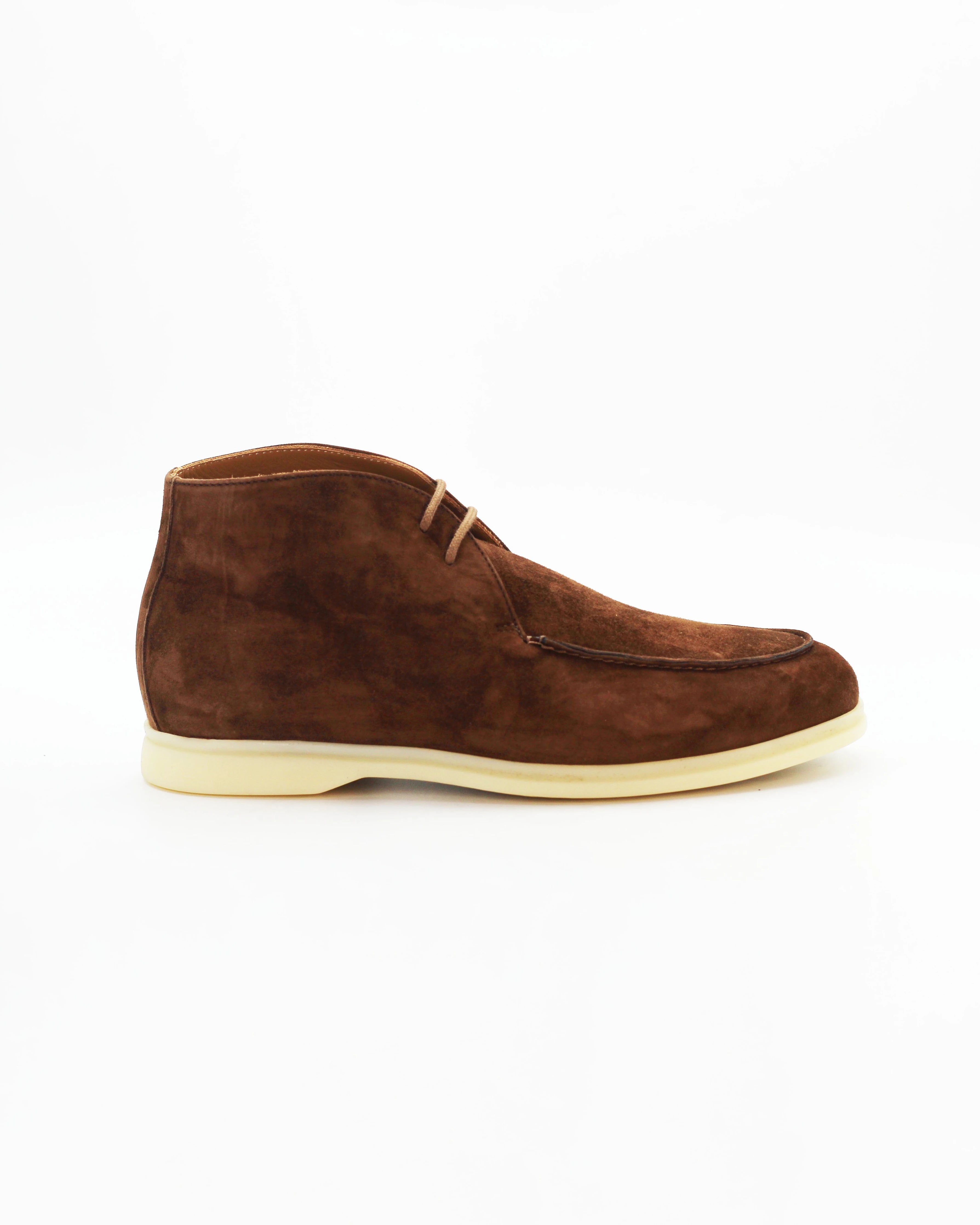 Shop Men's Chukka Boot in Leather Suede Cuoio or browse our range of hand-made Italian shoes in leather or suede in-store at Aliverti Cape Town, or shop online. We deliver in South Africa & offer multiple payment plans as well as accept multiple safe & secure payment methods.
