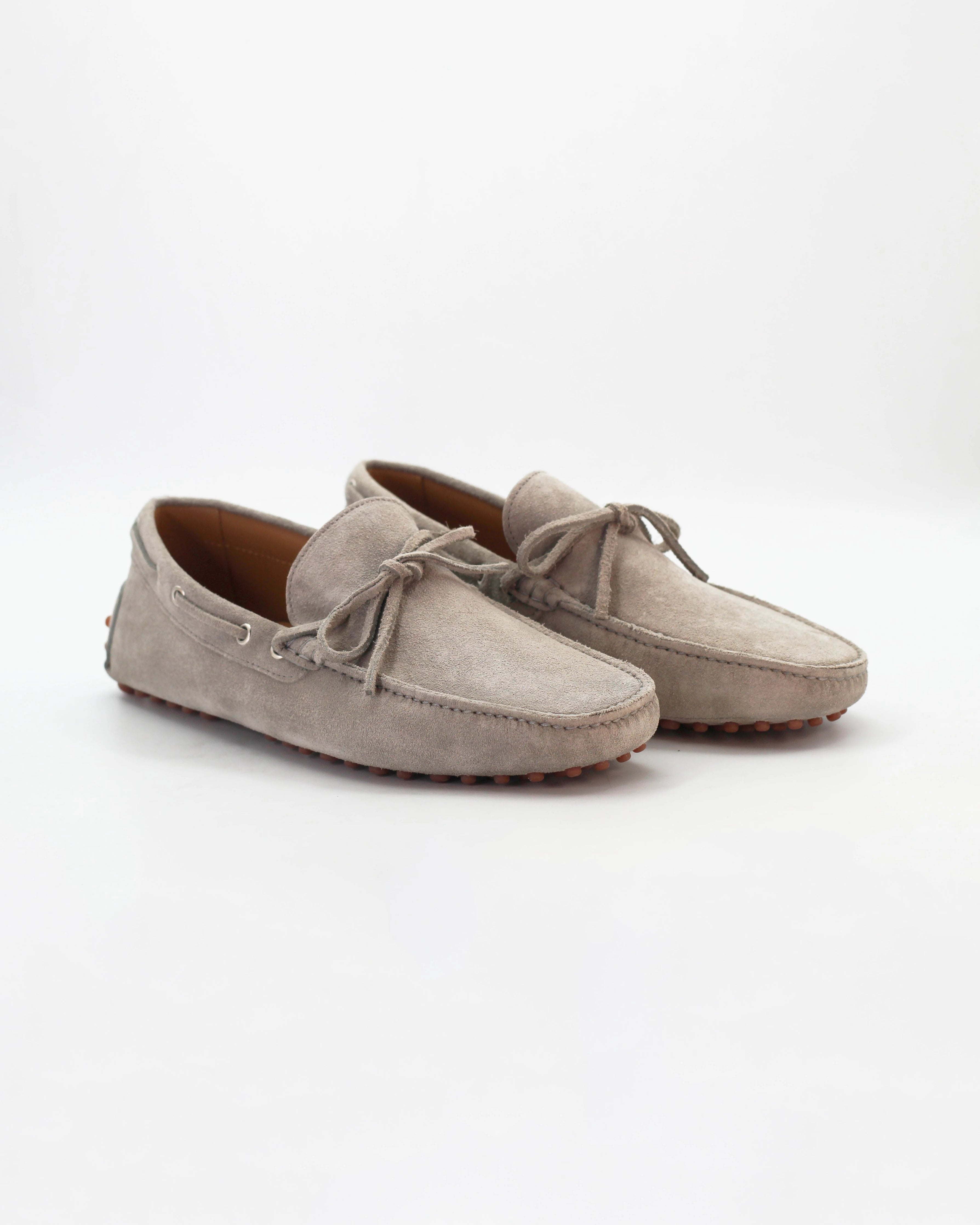 Shop Men's Driver in Leather Suede Grigio or browse our range of hand-made Italian shoes in leather or suede in-store at Aliverti Cape Town, or shop online. We deliver in South Africa & offer multiple payment plans as well as accept multiple safe & secure payment methods.