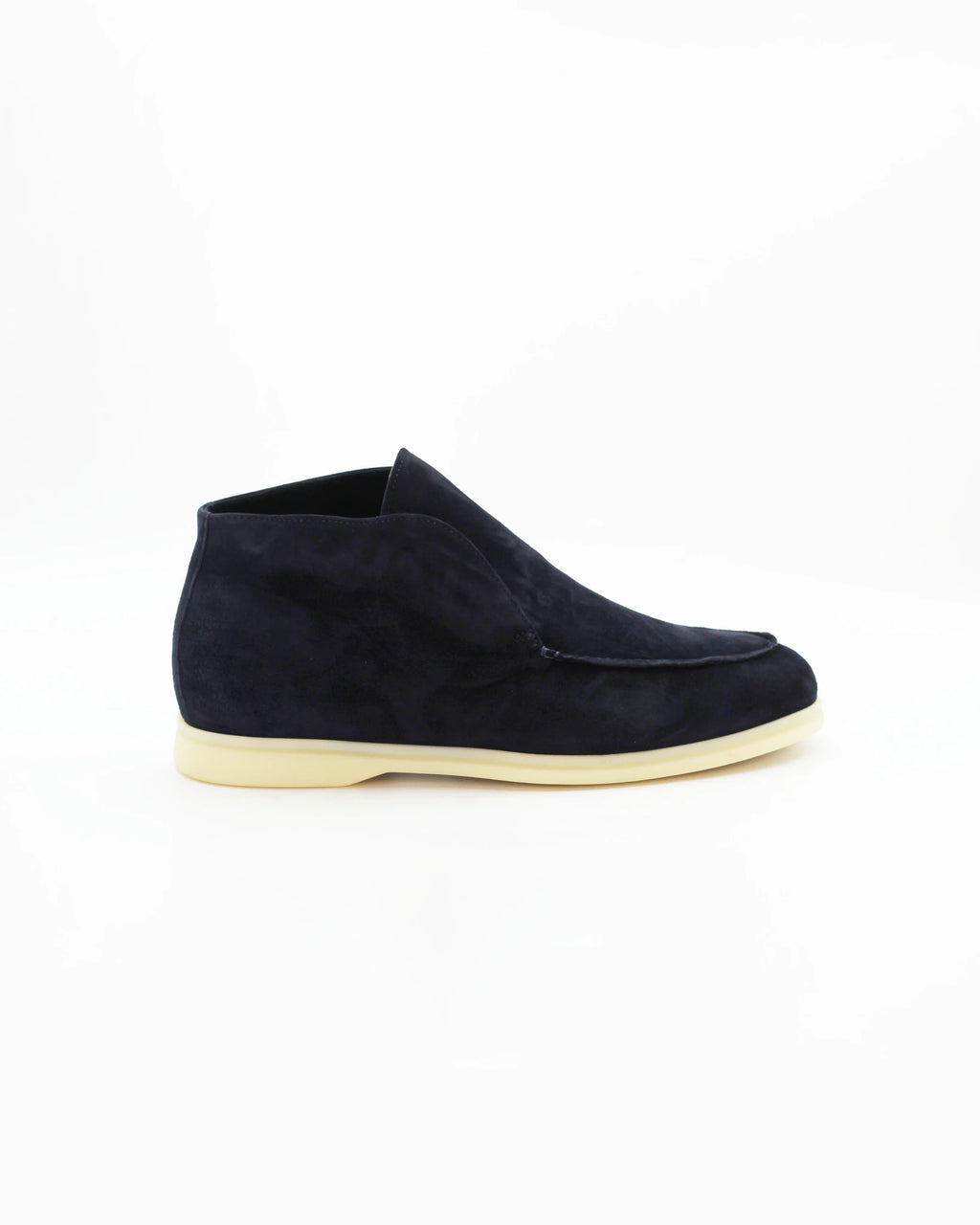 Shop Men's Laceless Chukka Boot in Leather Suede Navy  or browse our range of hand-made Italian shoes in leather or suede in-store at Aliverti Cape Town, or shop online. We deliver in South Africa & offer multiple payment plans as well as accept multiple safe & secure payment methods.