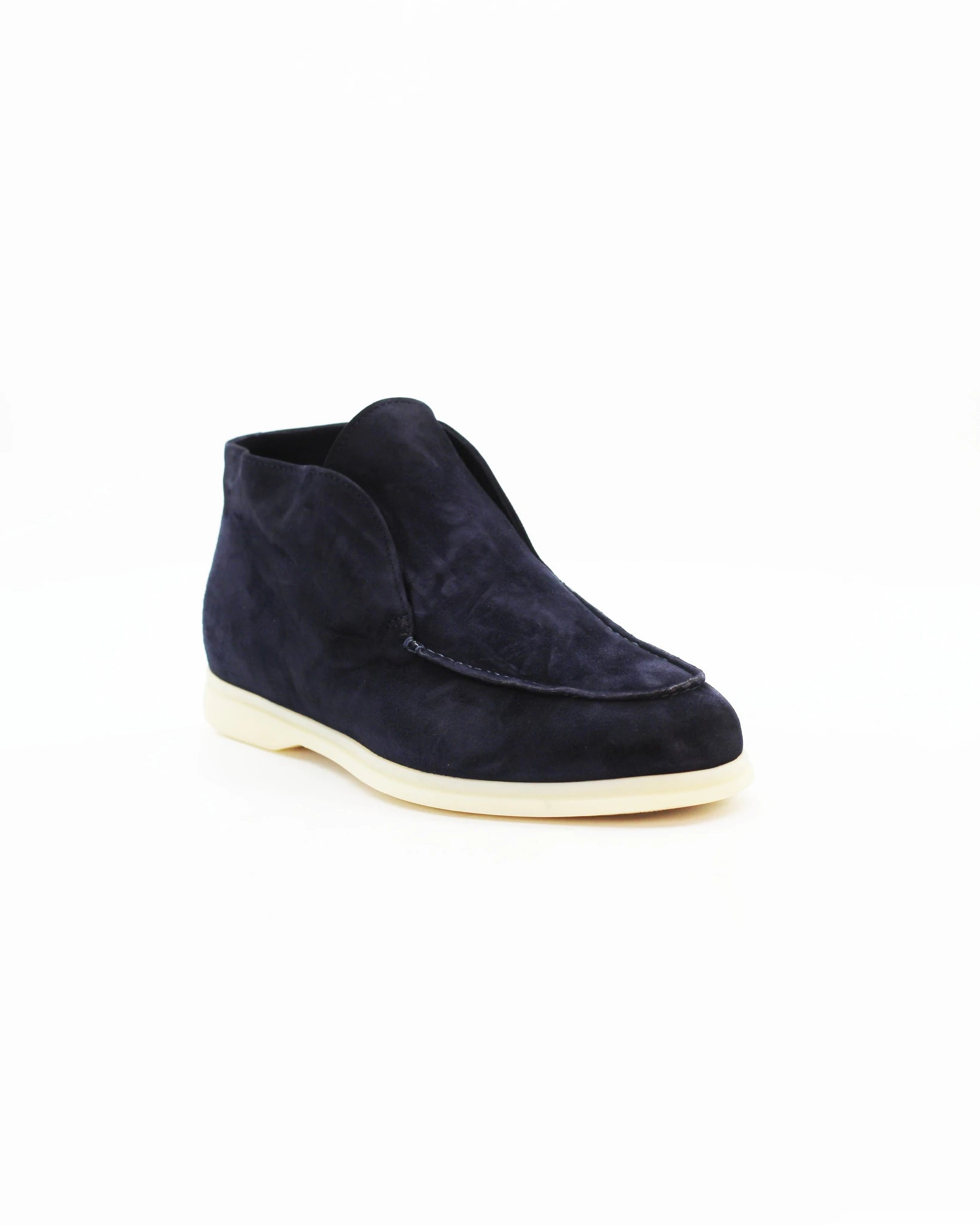 Shop Men's Laceless Chukka Boot in Leather Suede Navy  or browse our range of hand-made Italian shoes in leather or suede in-store at Aliverti Cape Town, or shop online. We deliver in South Africa & offer multiple payment plans as well as accept multiple safe & secure payment methods.