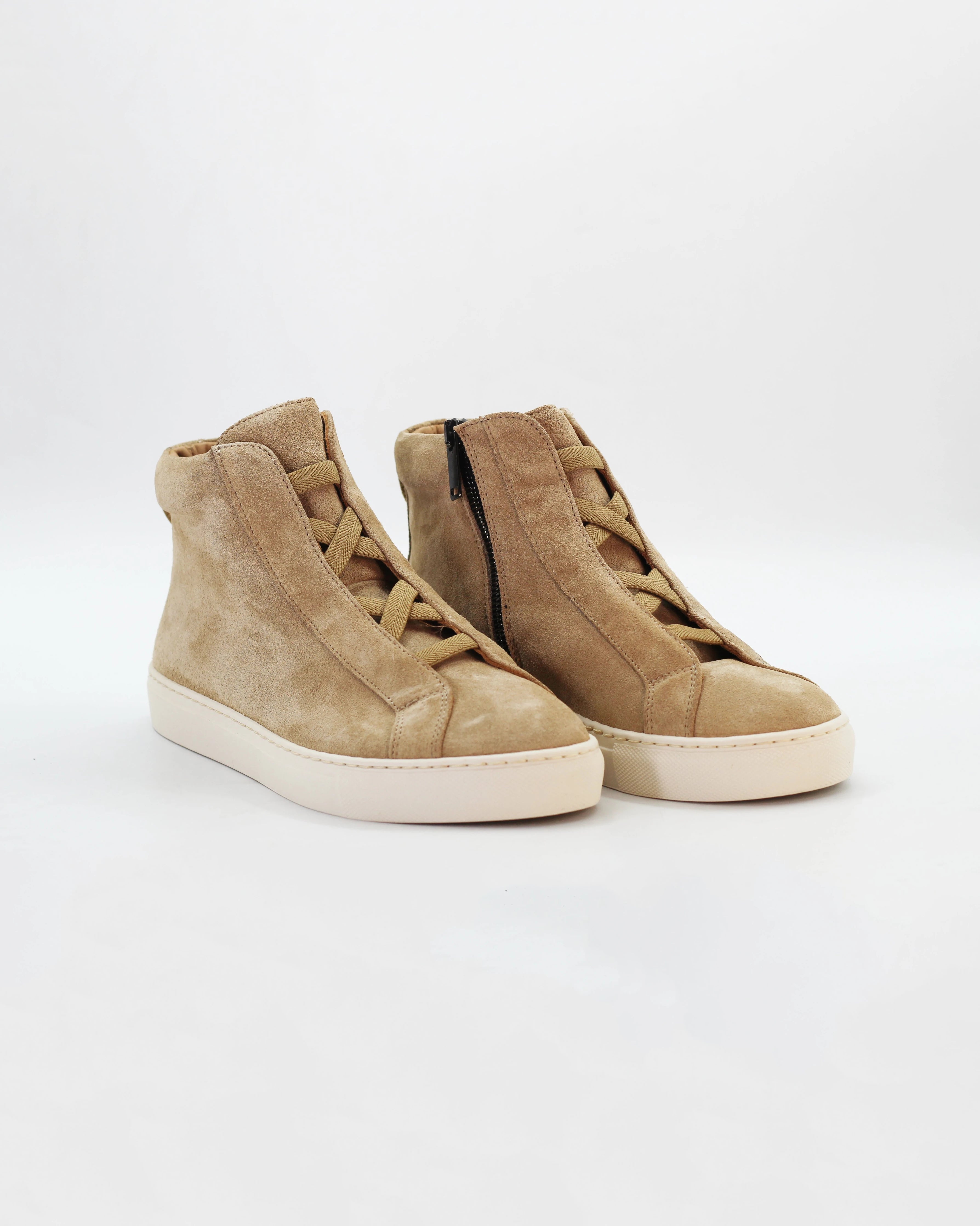 Shop Men's Laceless High Top Sneaker in Leather Suede Taupe or browse our range of hand-made Italian shoes in leather or suede in-store at Aliverti Cape Town, or shop online. We deliver in South Africa & offer multiple payment plans as well as accept multiple safe & secure payment methods.