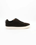 Shop Men's Laceless Sneaker in Leather Suede Testa Di Moro or browse our range of hand-made Italian shoes in leather or suede in-store at Aliverti Cape Town, or shop online. We deliver in South Africa & offer multiple payment plans as well as accept multiple safe & secure payment methods.