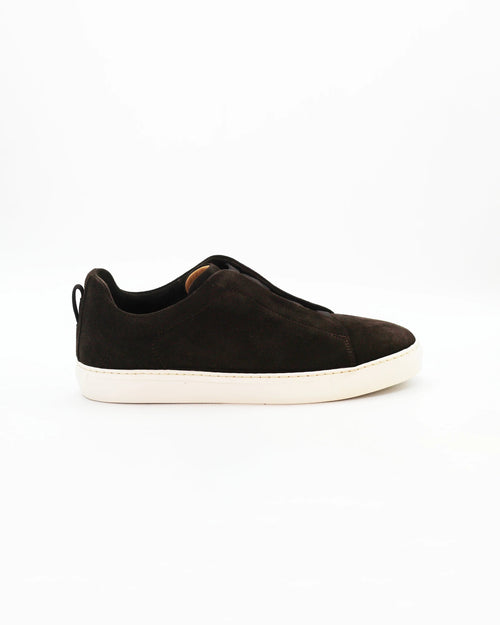 Shop Men's Laceless Sneaker in Leather Suede Testa Di Moro or browse our range of hand-made Italian shoes in leather or suede in-store at Aliverti Cape Town, or shop online. We deliver in South Africa & offer multiple payment plans as well as accept multiple safe & secure payment methods.