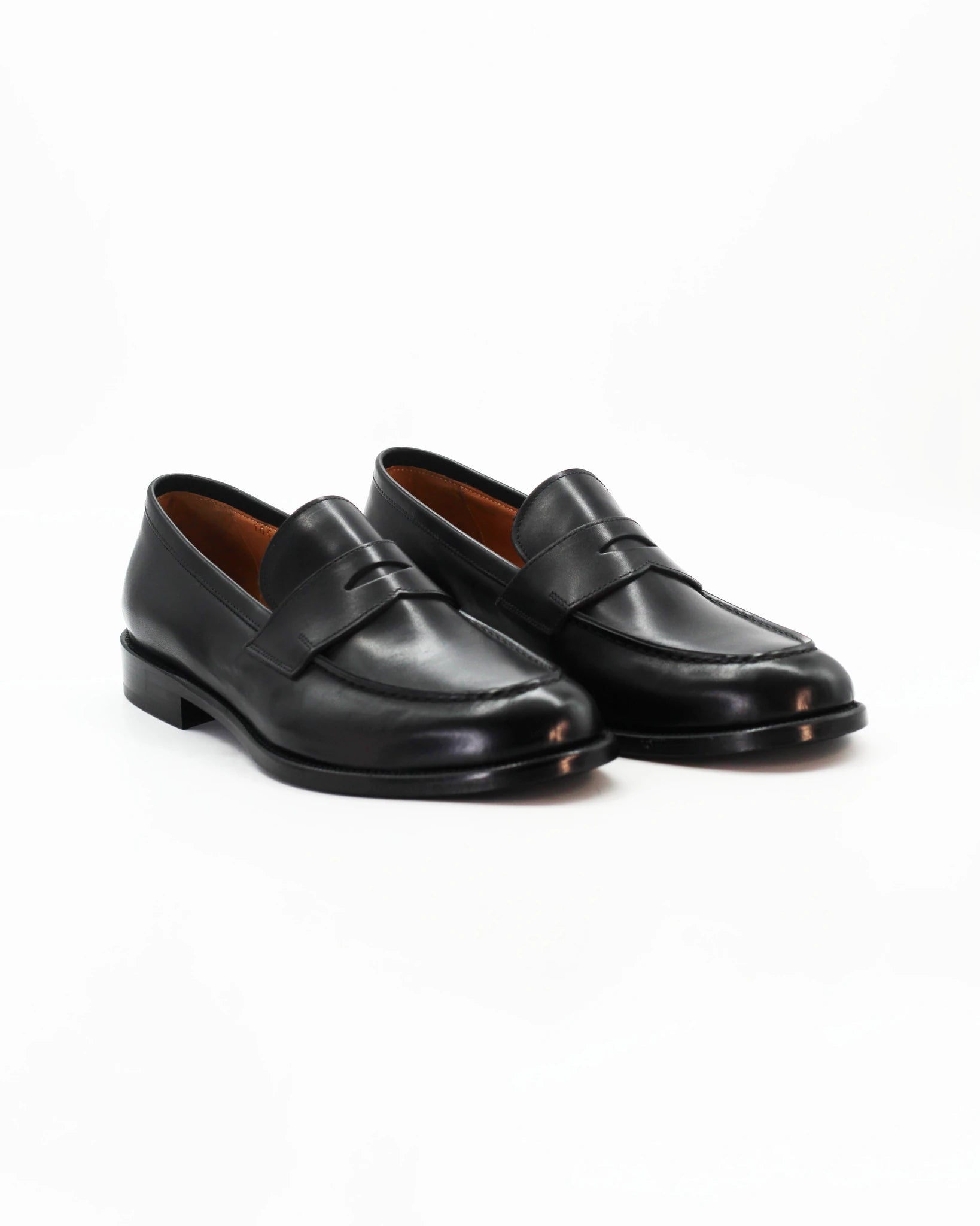 Shop Men's Moccasin in Leather Nero or browse our range of hand-made Italian shoes in leather or suede in-store at Aliverti Cape Town, or shop online. We deliver in South Africa & offer multiple payment plans as well as accept multiple safe & secure payment methods.
