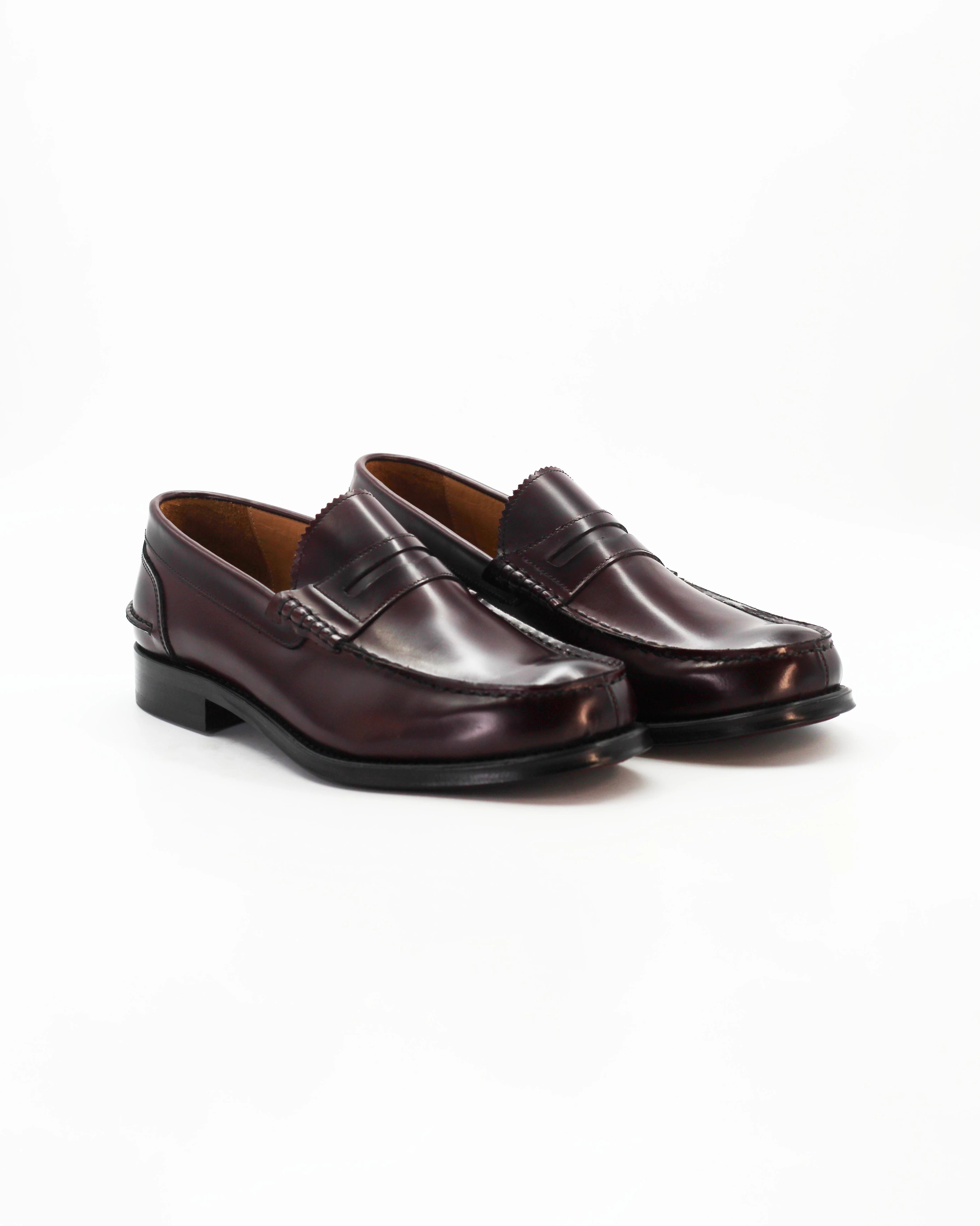 Shop Men's Moccasin in Leather Rubino Nero or browse our range of hand-made Italian shoes in leather or suede in-store at Aliverti Cape Town, or shop online. We deliver in South Africa & offer multiple payment plans as well as accept multiple safe & secure payment methods.